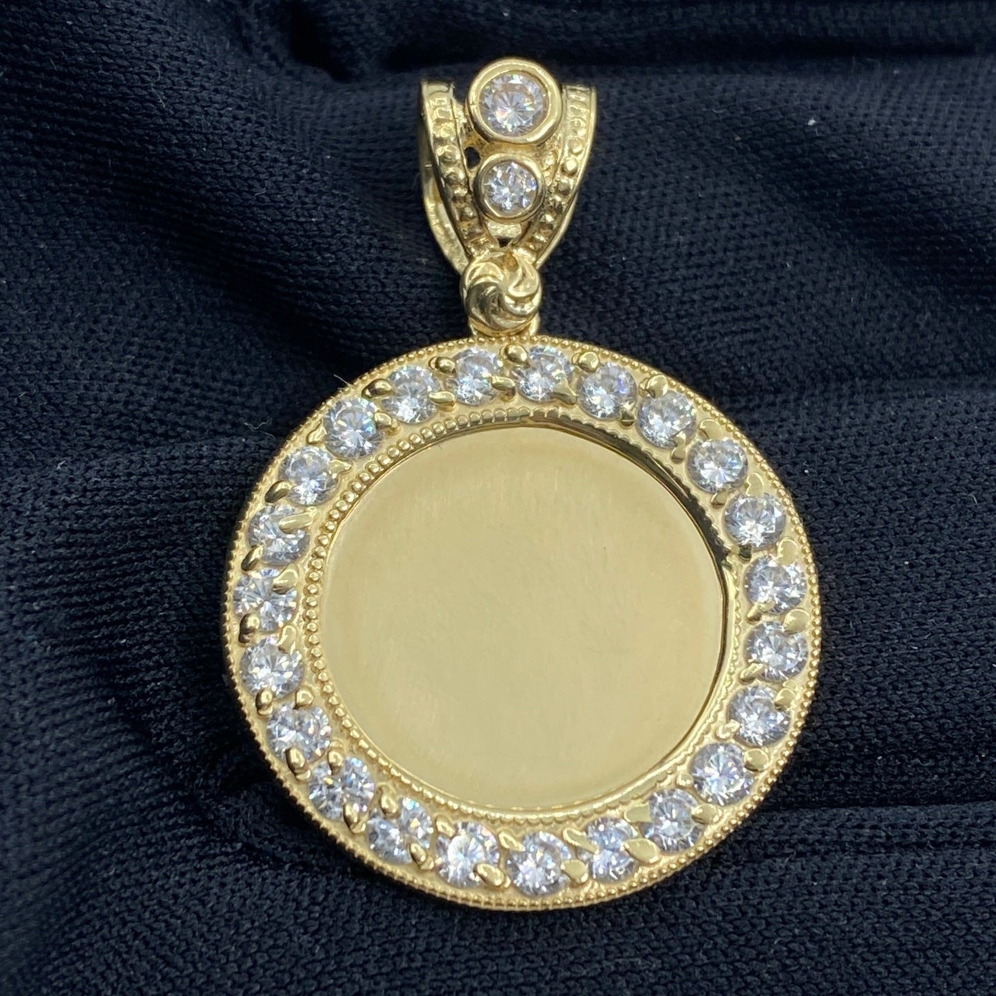 14K Circle Picture Photo Pendant
