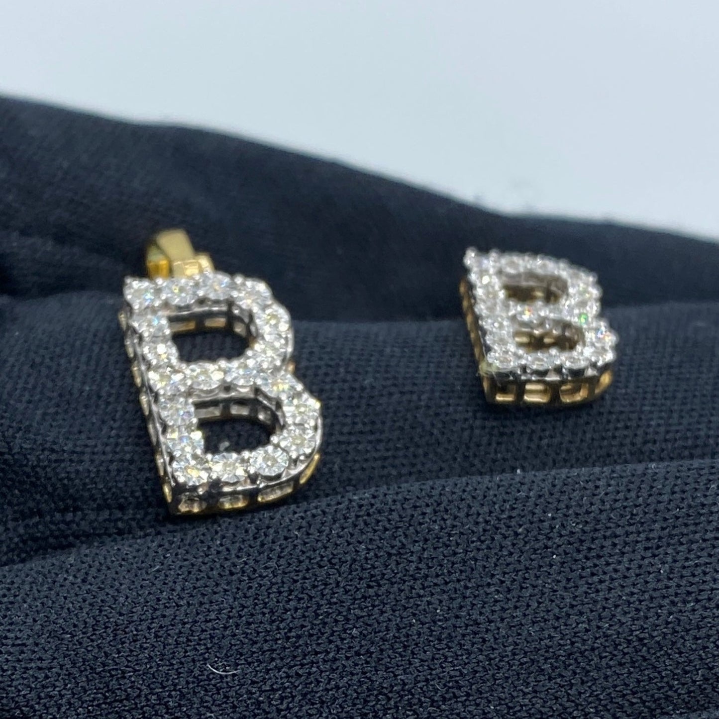14k Single Stone Initial B Pendant
