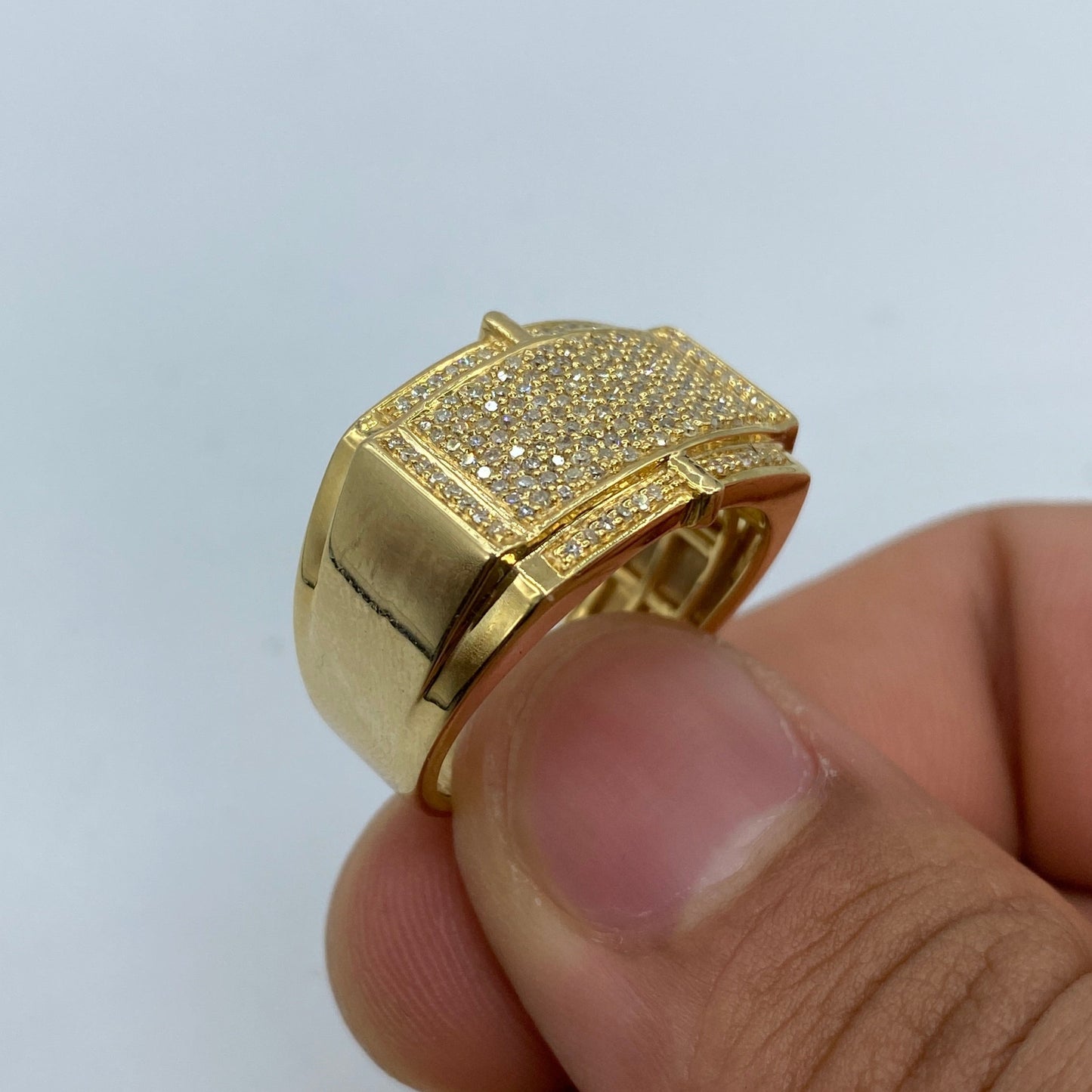 10K Rectangle Lavish Diamond Ring