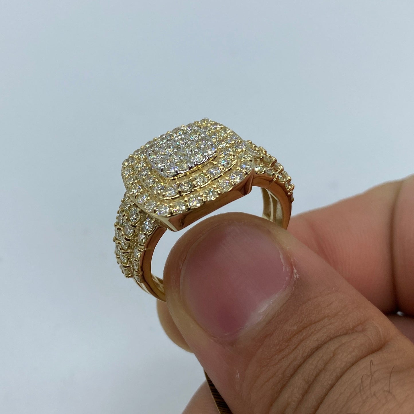 10K Square Elegant Diamond Ring