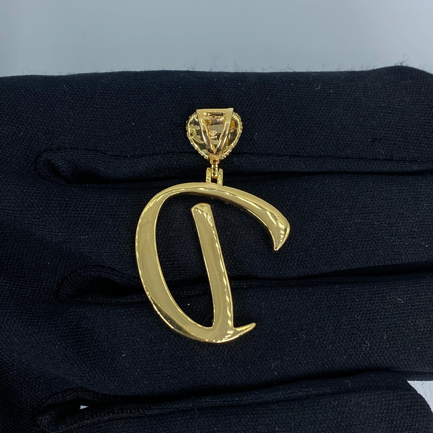 14K Initial D Script Heart Diamond Pendant