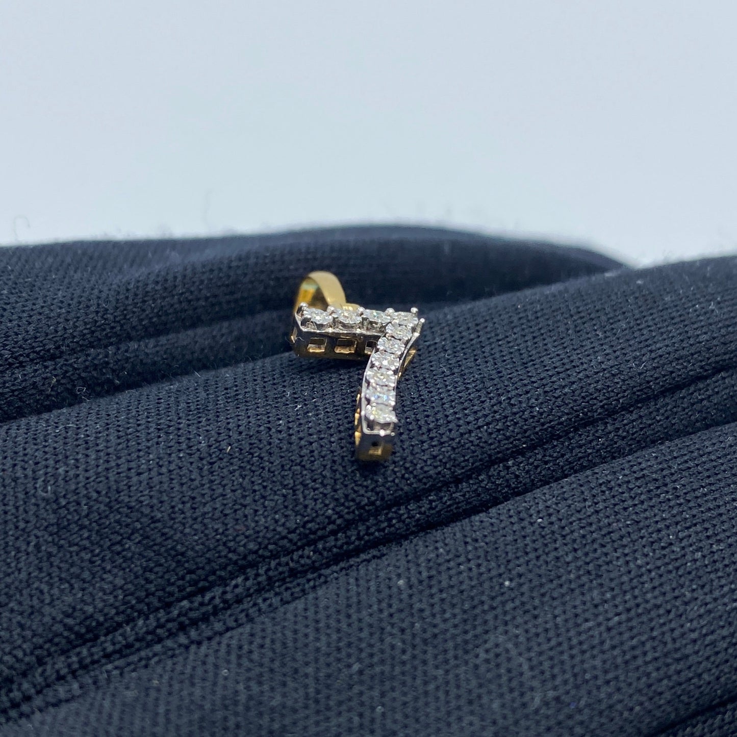 14k Number 7 Diamond Pendant