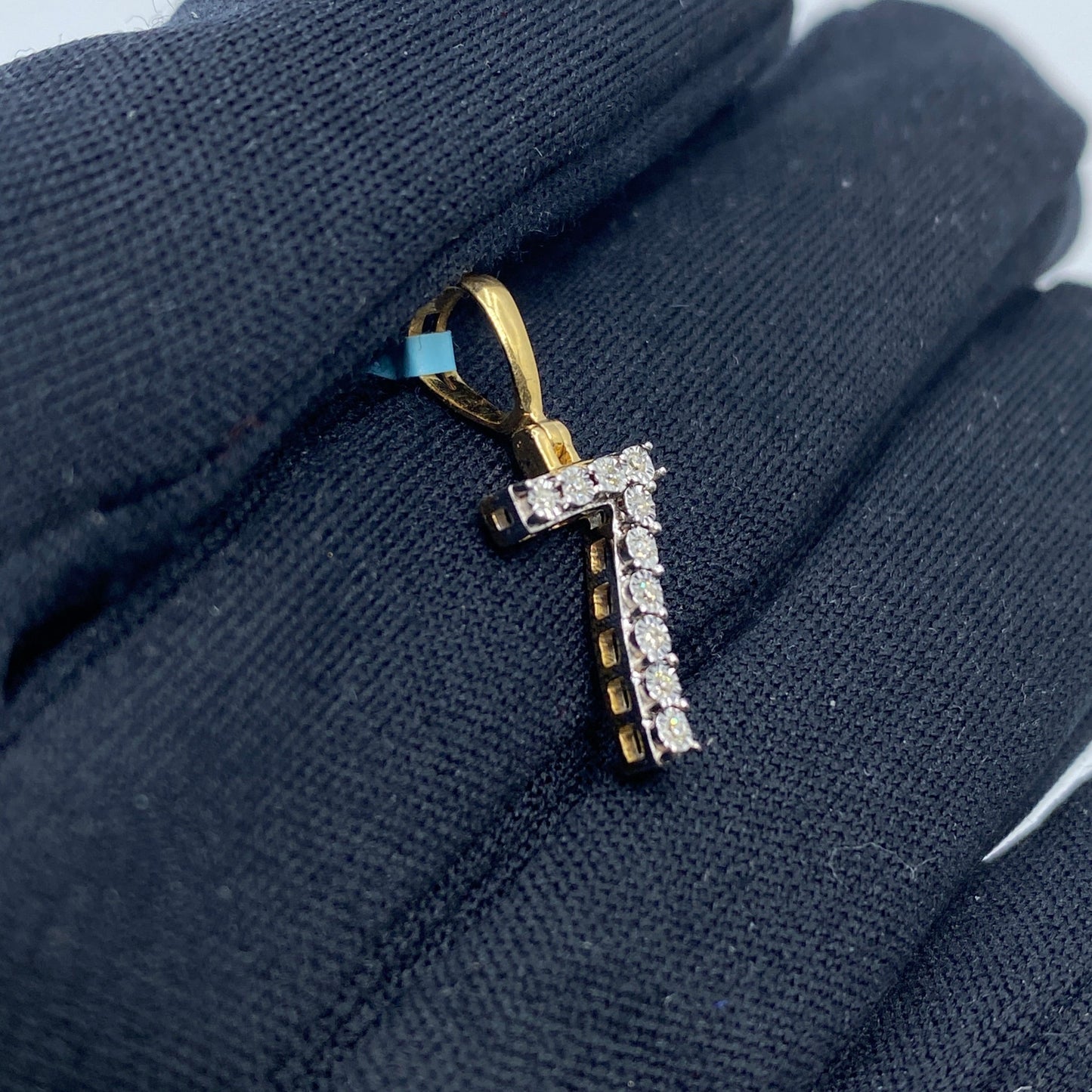 14k Number 7 Diamond Pendant