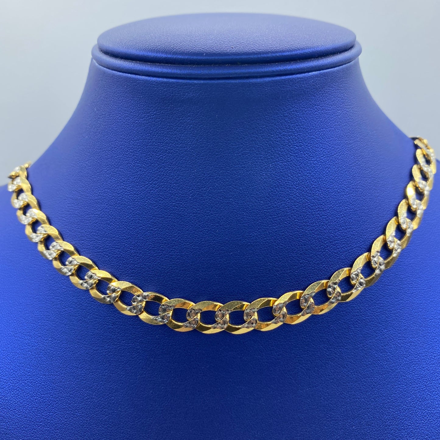 14K 9.7MM Cuban Link Chain 20-28"