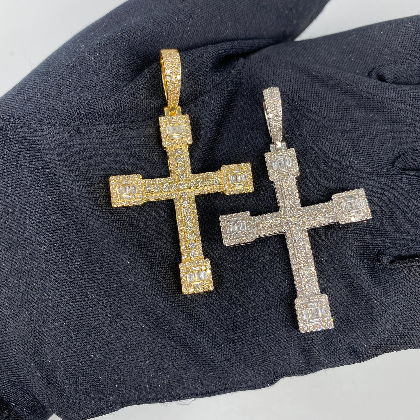 14K Bold Cross Diamond Pendant