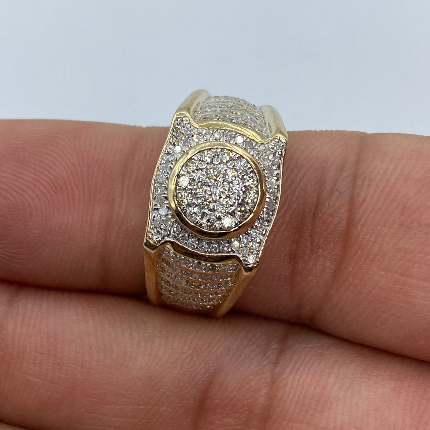 10K Circle Prometheus Diamond Ring