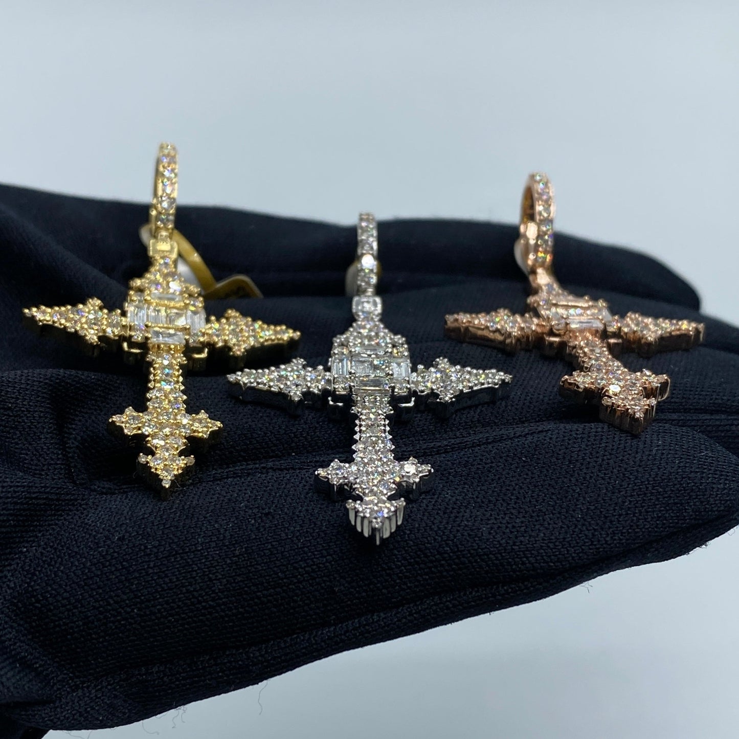 10K Baguette Trefoil Cross Pendant