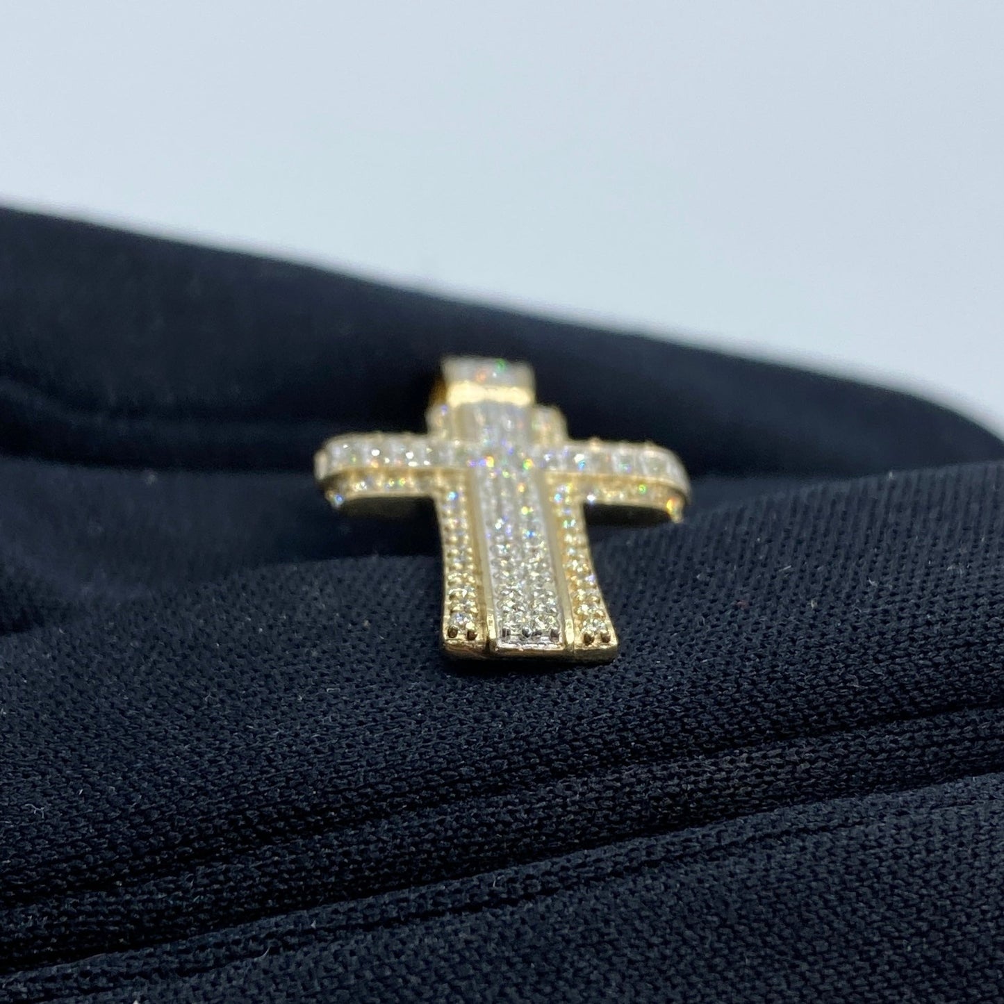 10K Traditional Cross Diamond Pendant 1.2ct