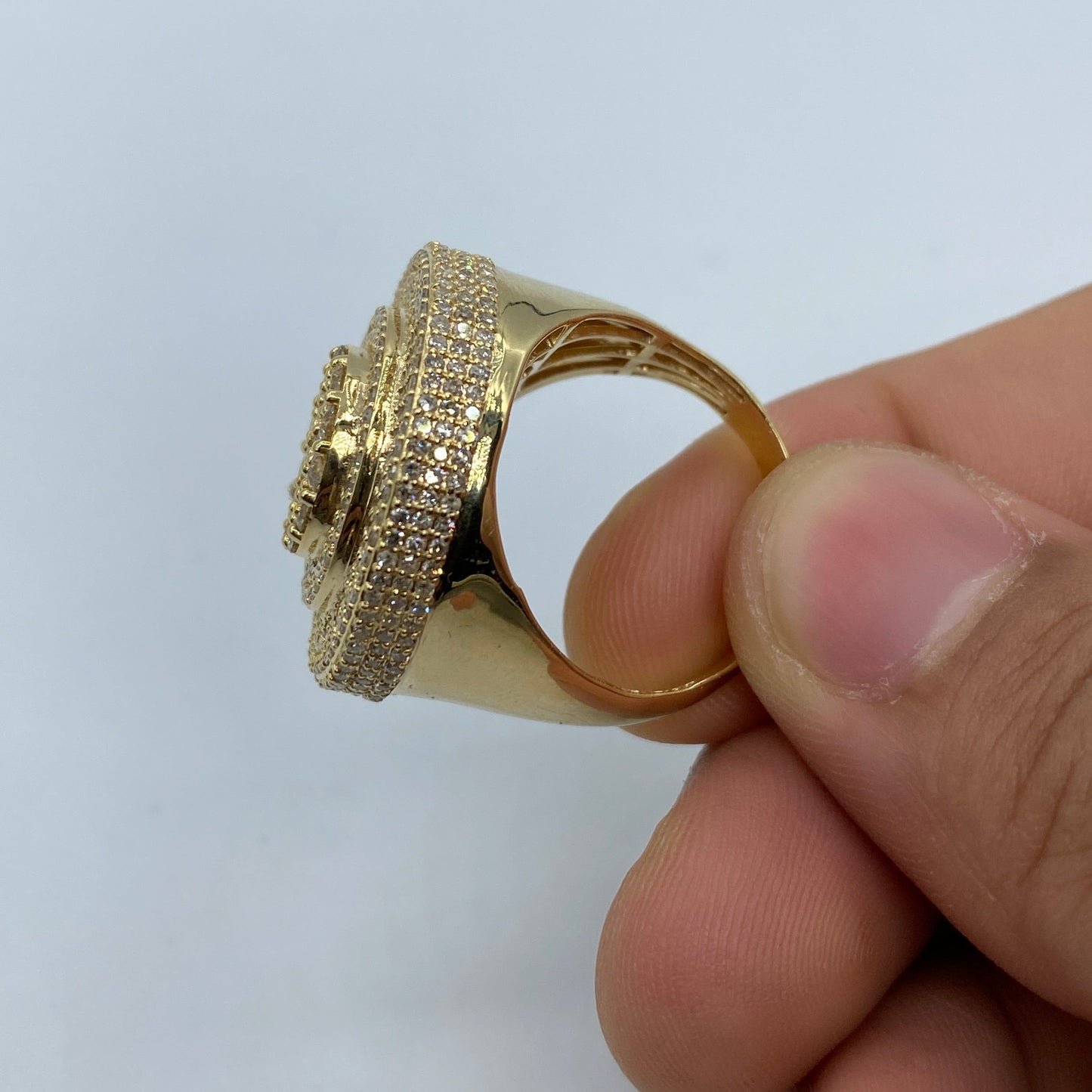 10K Circle Olympus Diamond Ring