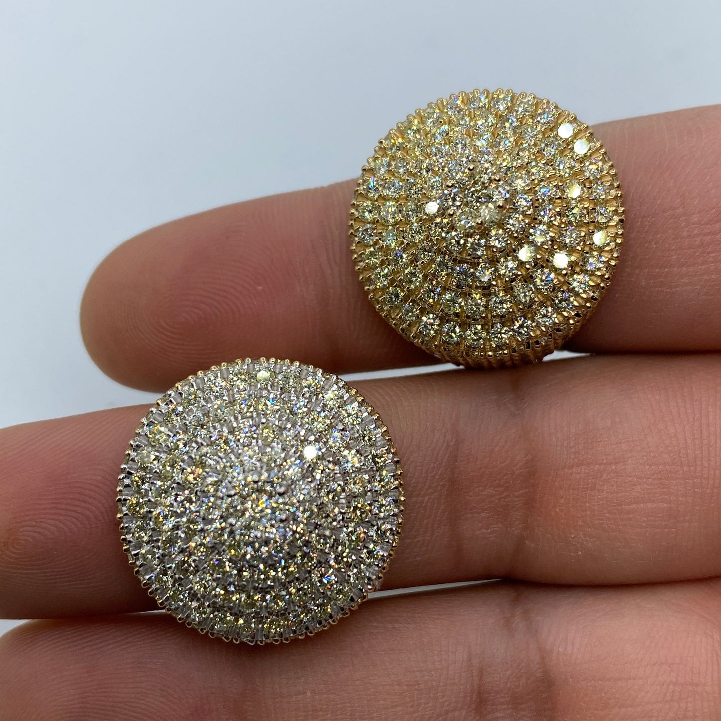 10K Jumbo Circle Cake Diamond Ring