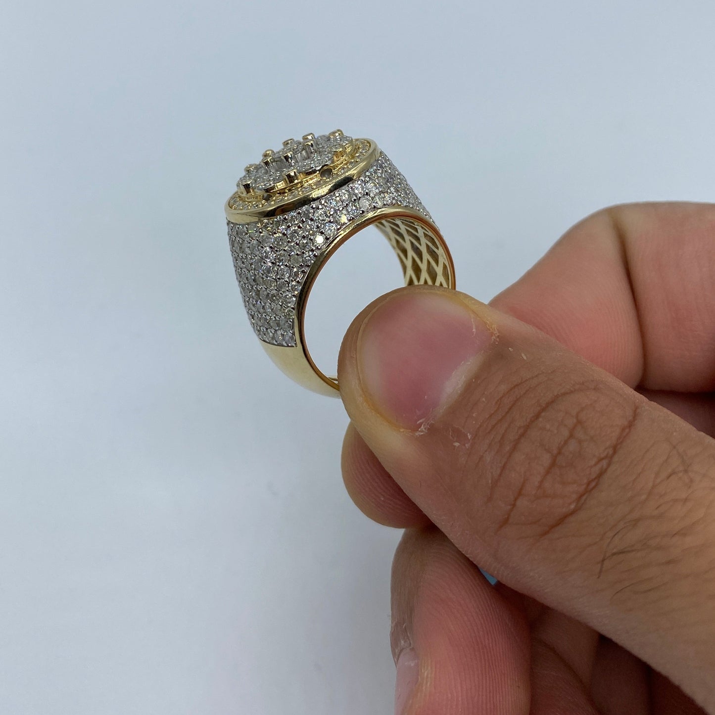 14K Circle Elite Diamond Ring