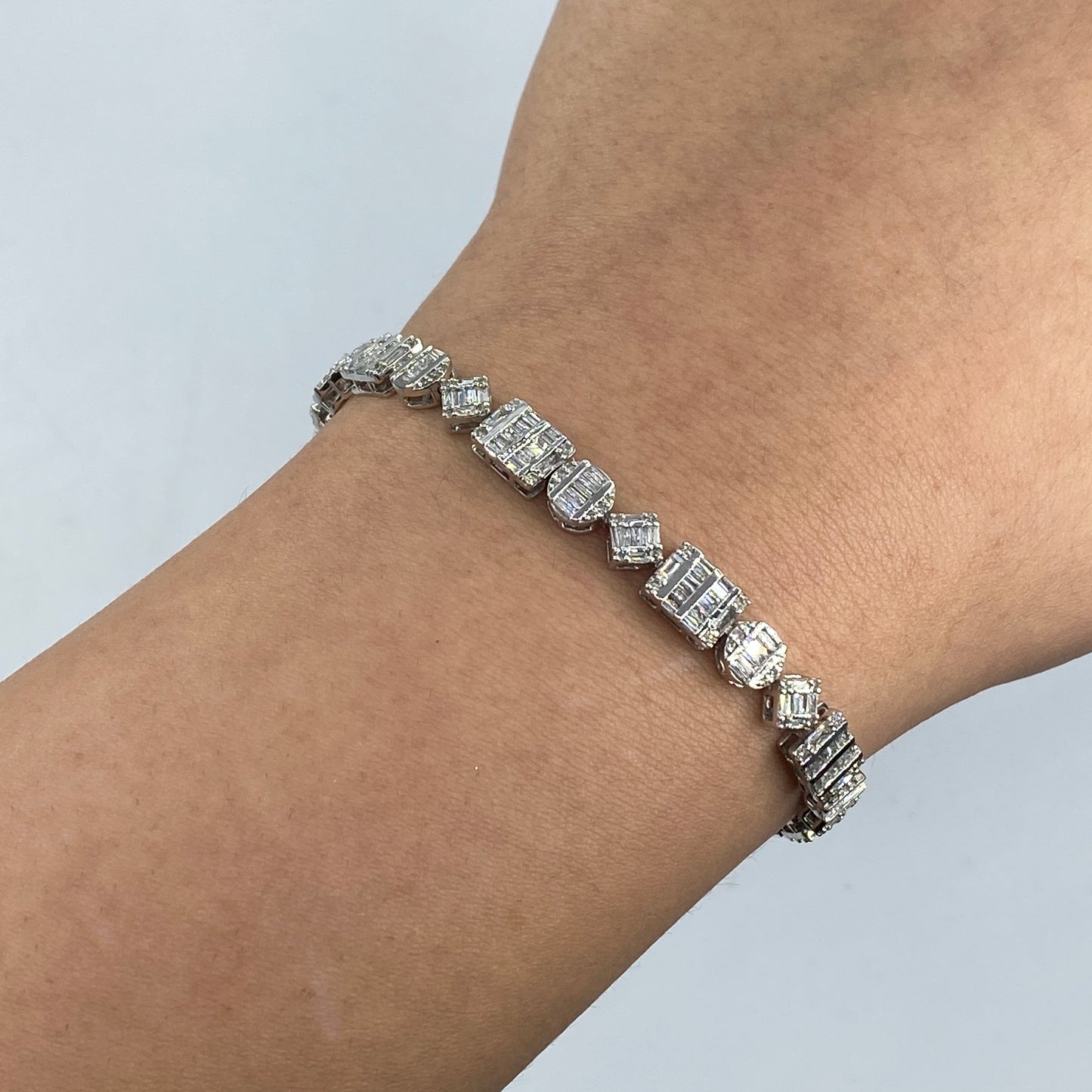 10K 6MM Diamond Baguette Geometric Link Bracelet 8"