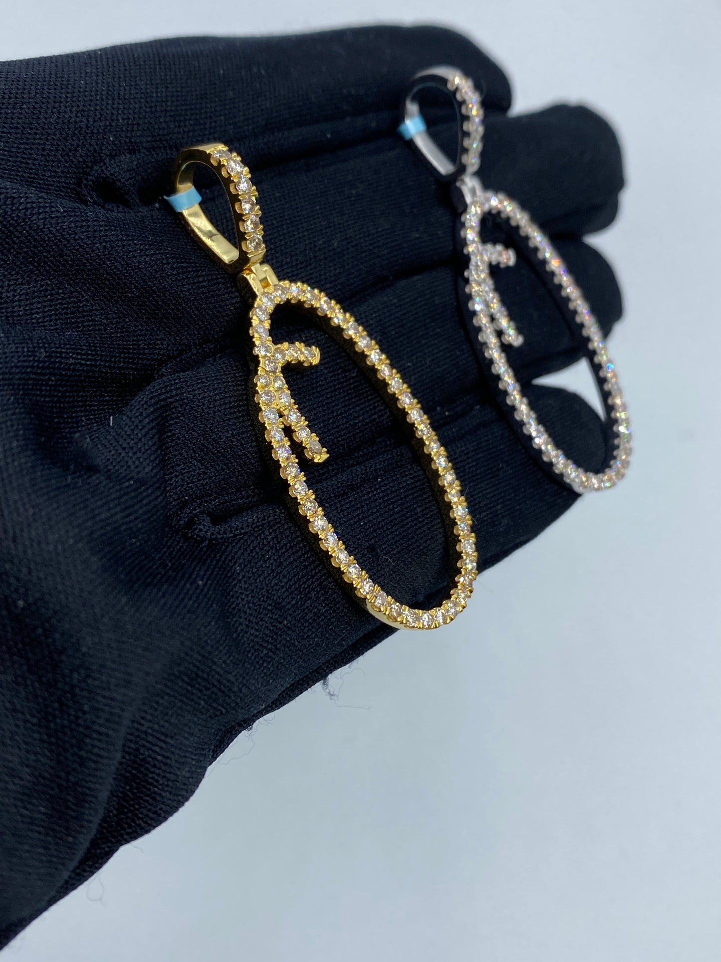 14k Initial O Large Script Pendant