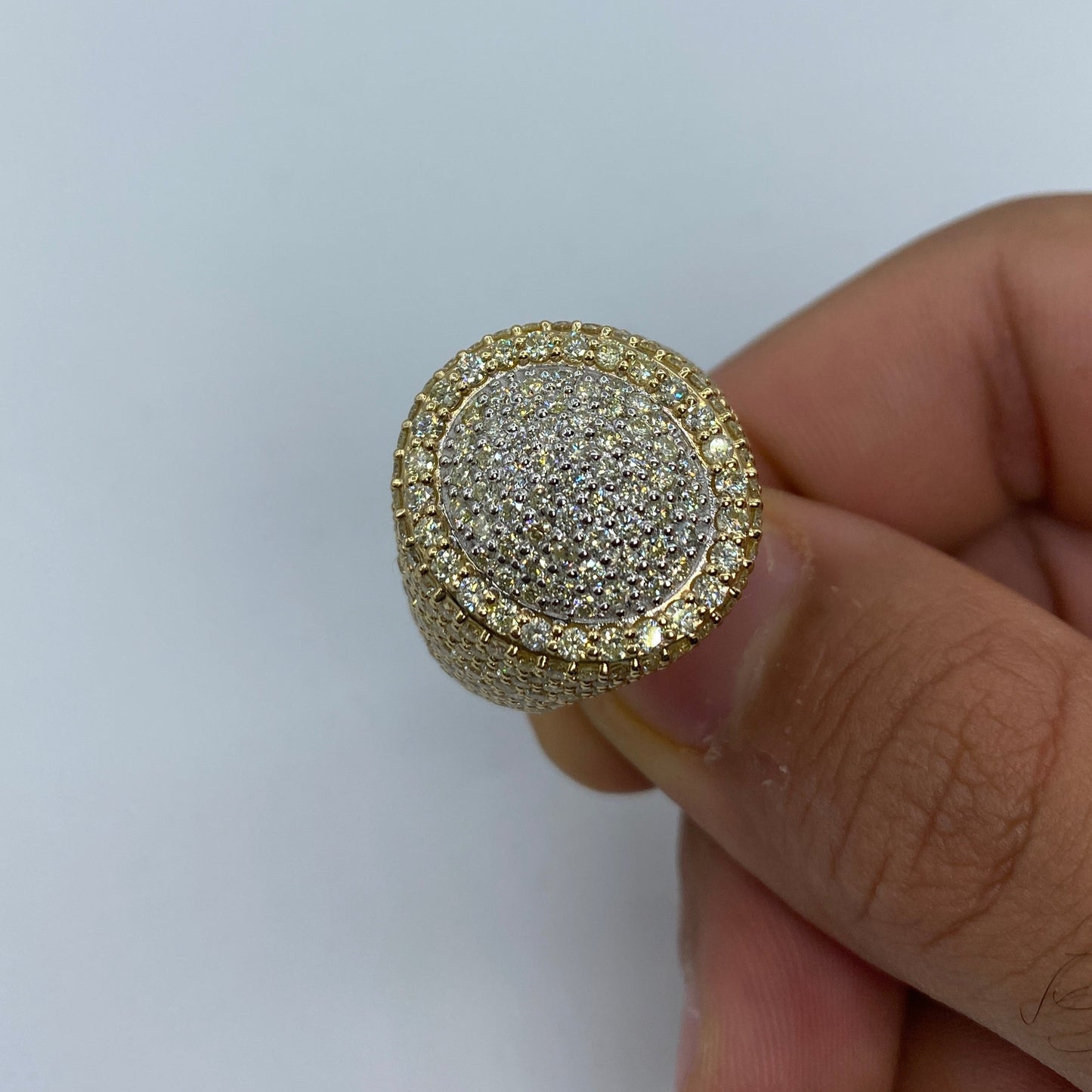 14K Circle White Face Diamond Ring