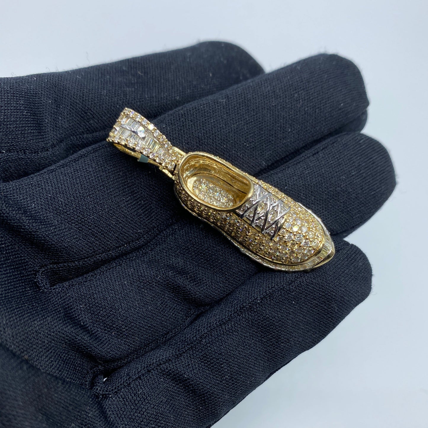 14K Shoe Diamond Pendant