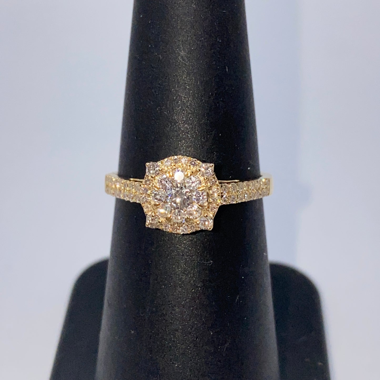 14K Brilliant Circle Diamond Engagement Ring