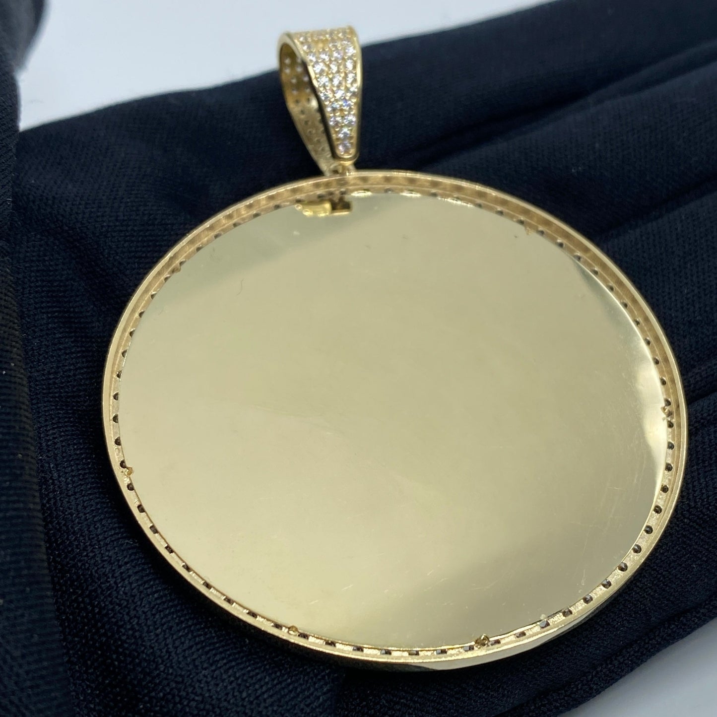 10K Circle Picture Photo Pendant