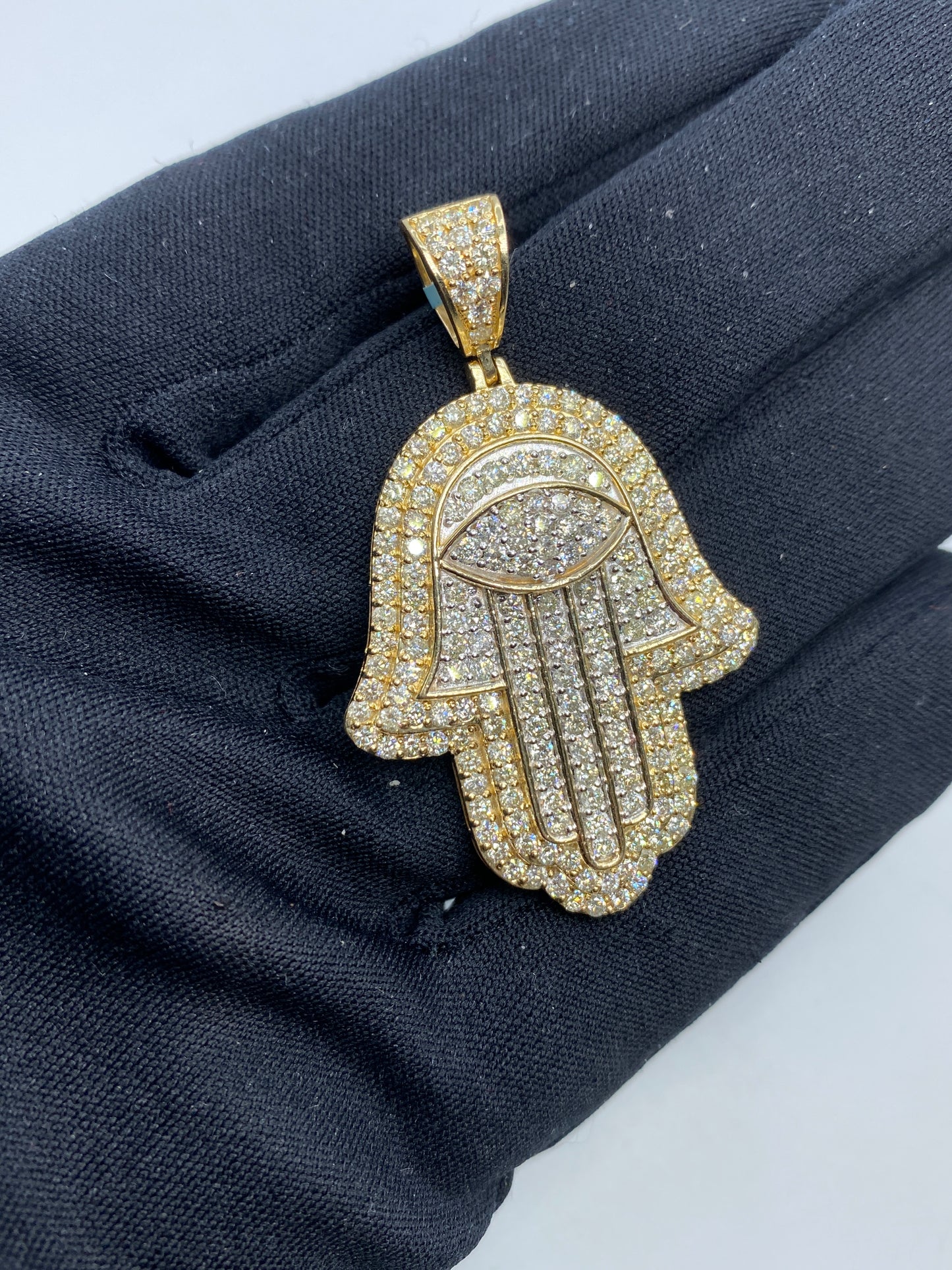 14K Hamsa Diamond Pendant