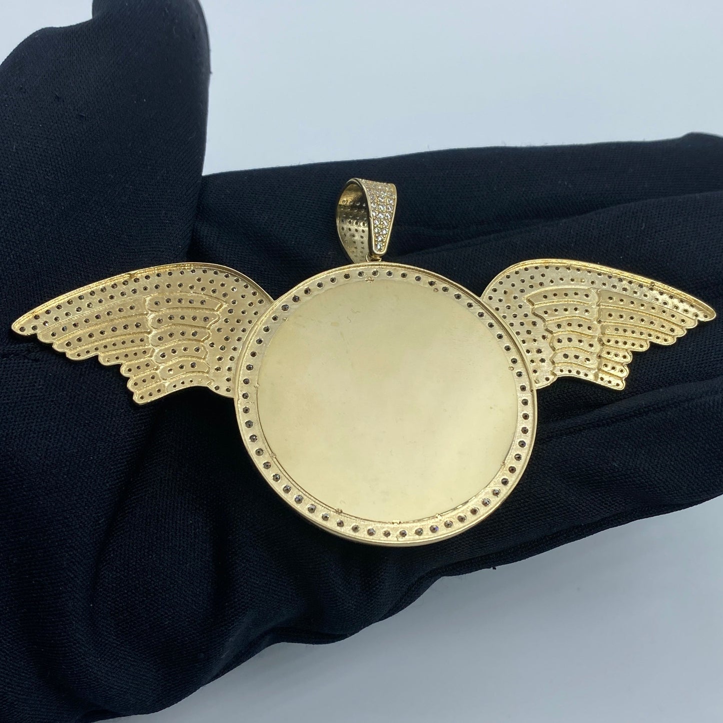 10K Circle Angel Wings Picture Photo Pendant