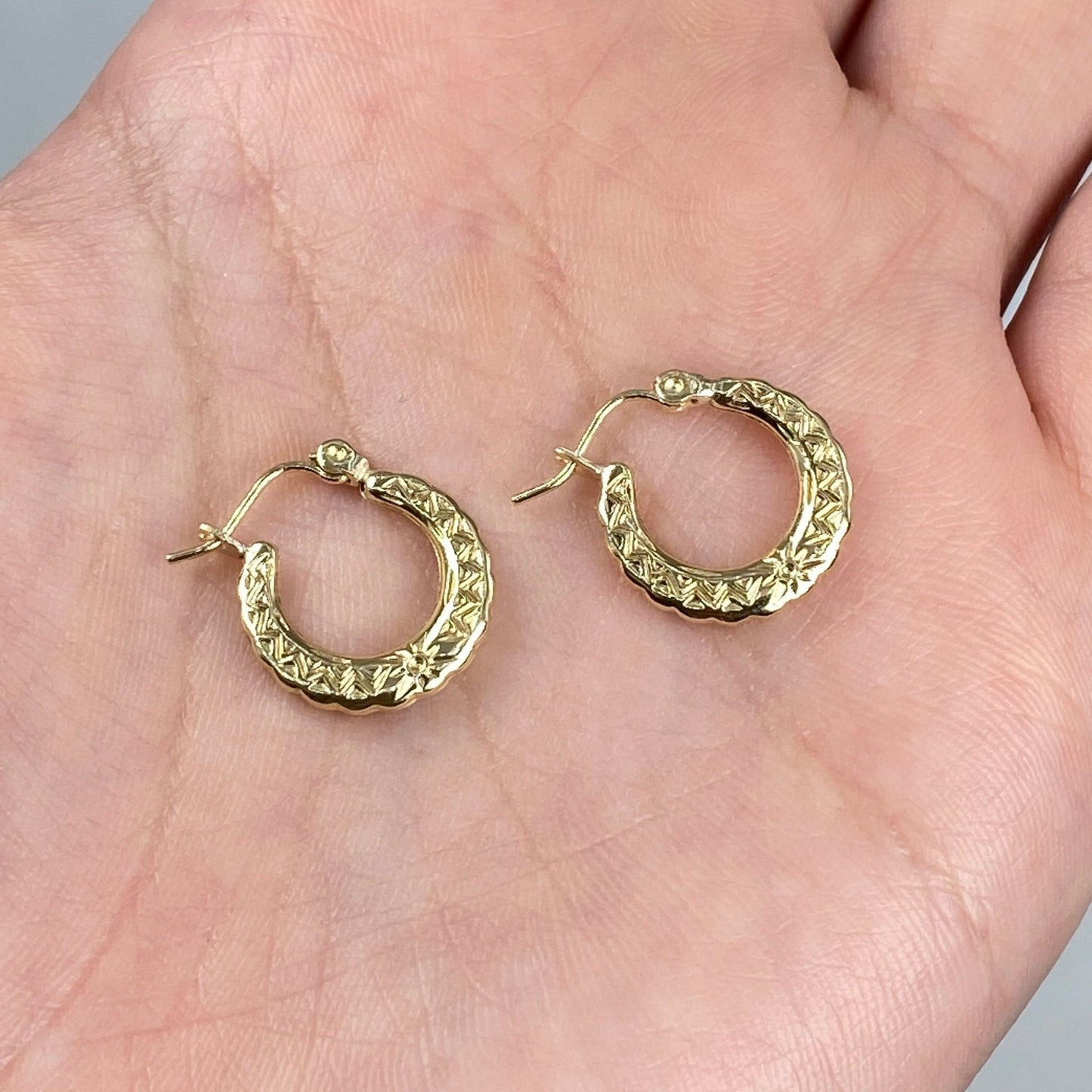 10K Engraved Circle Hoop Earrings