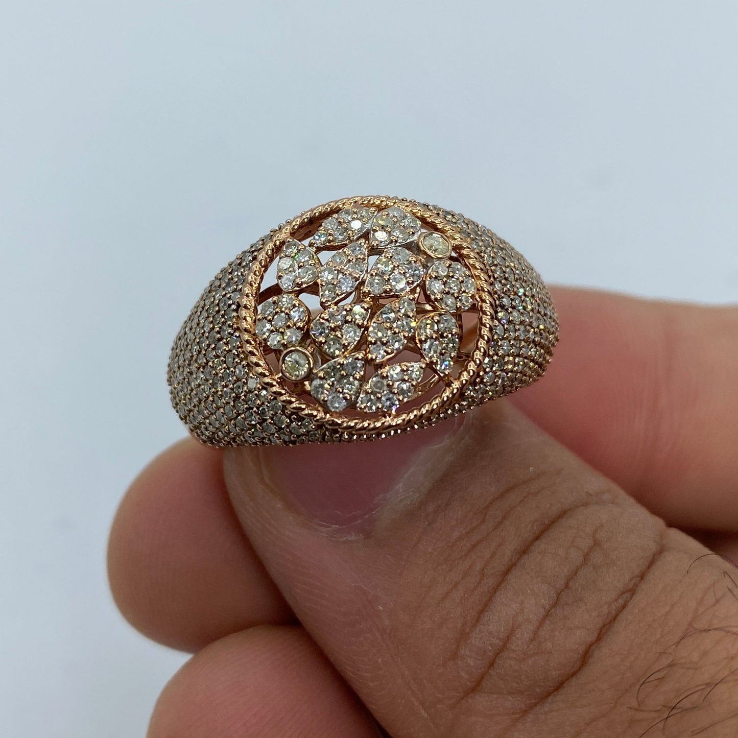 10K Floral Round Diamond Ring