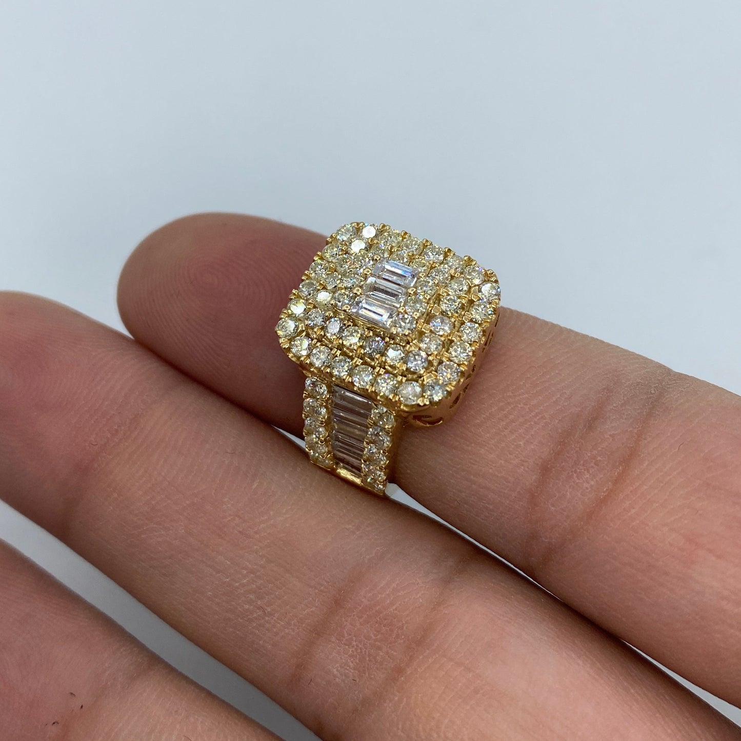 14K Rectangle Center Diamond Baguette Ring in Yellow