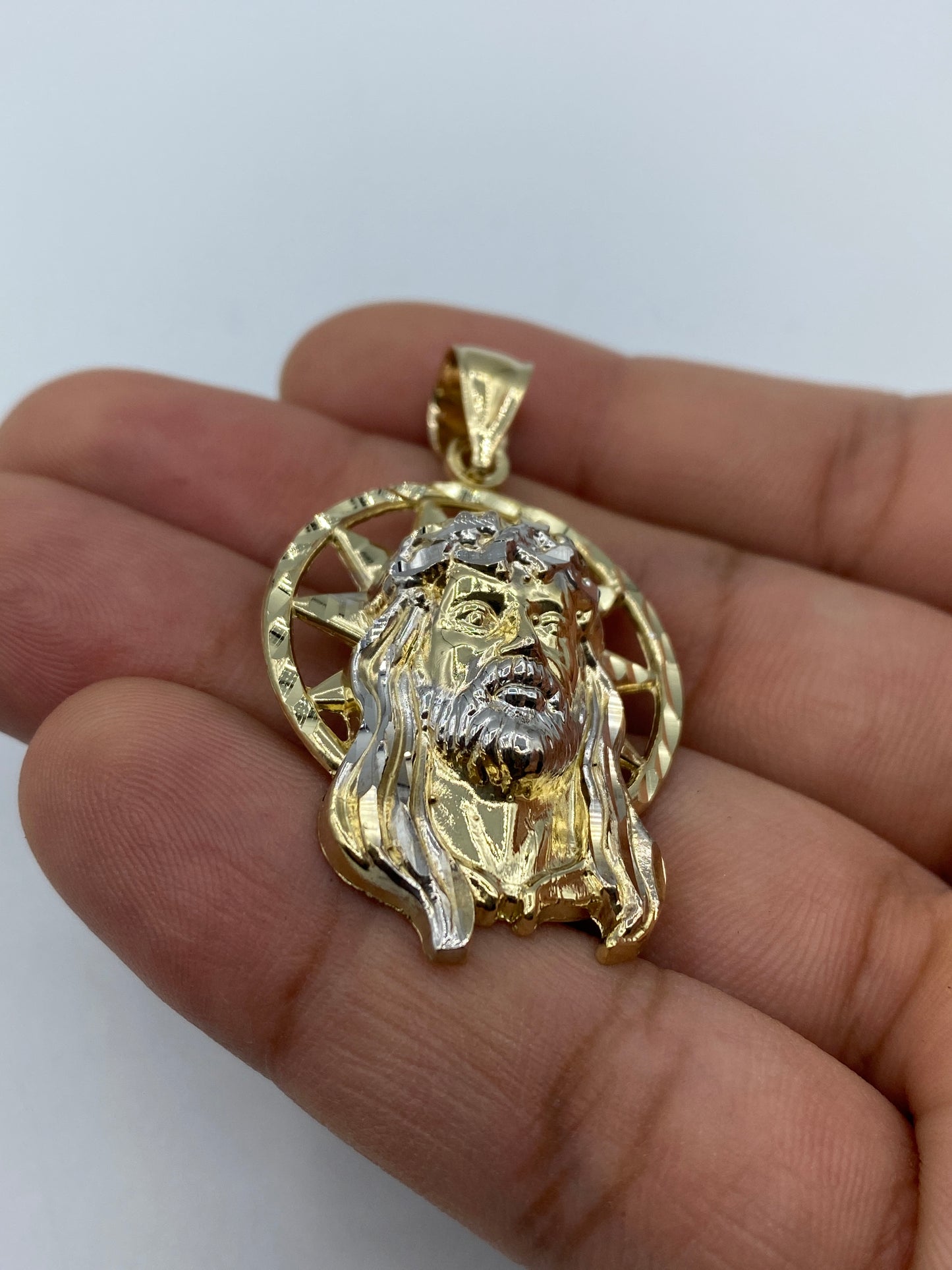 14K Jesus Head With Halo Pendant 2.0"