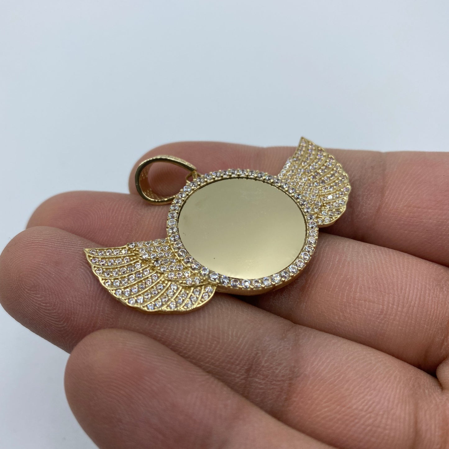 10K Angel Wings Round Picture Photo Pendant