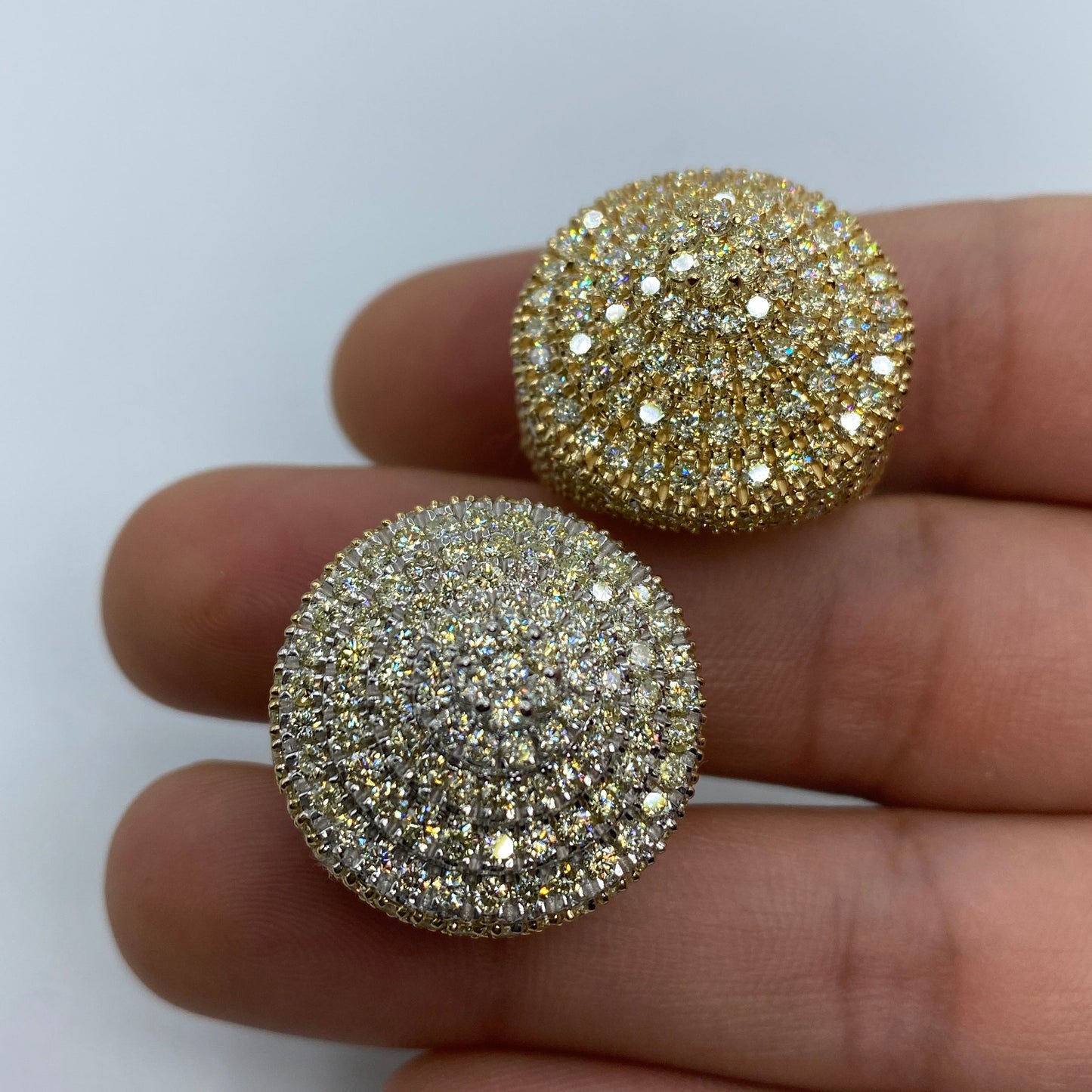 10K Jumbo Circle Cake Diamond Ring