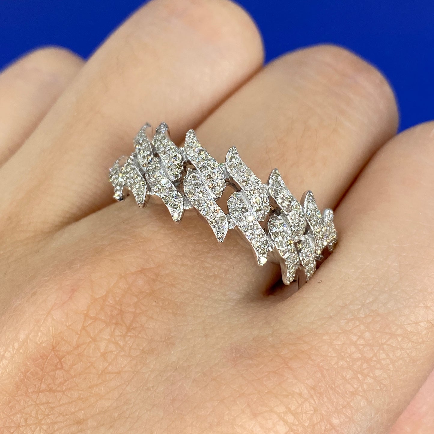 10K Thorn Diamond Ring