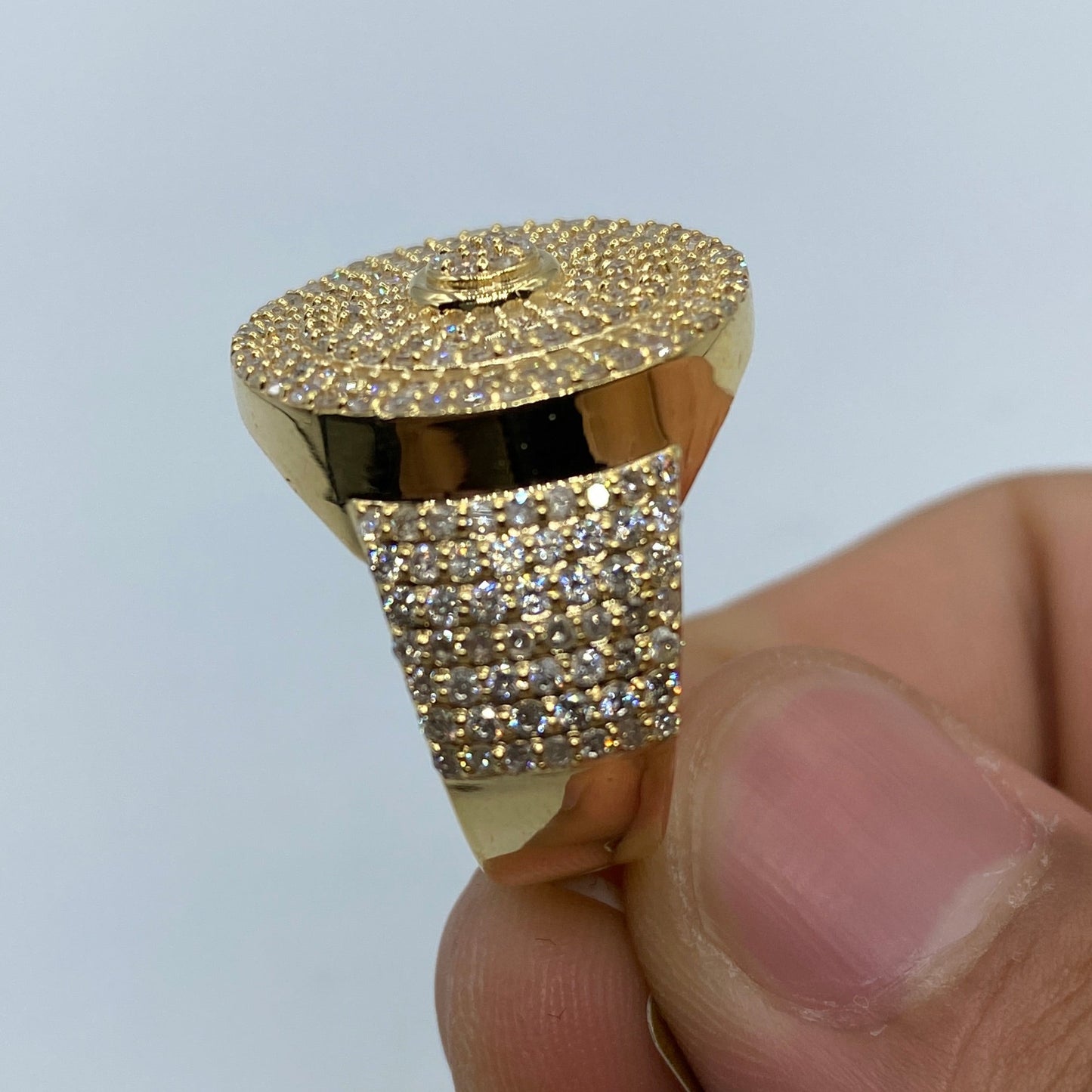 10K Yellow Gold Knock-Out Circle Diamond Ring