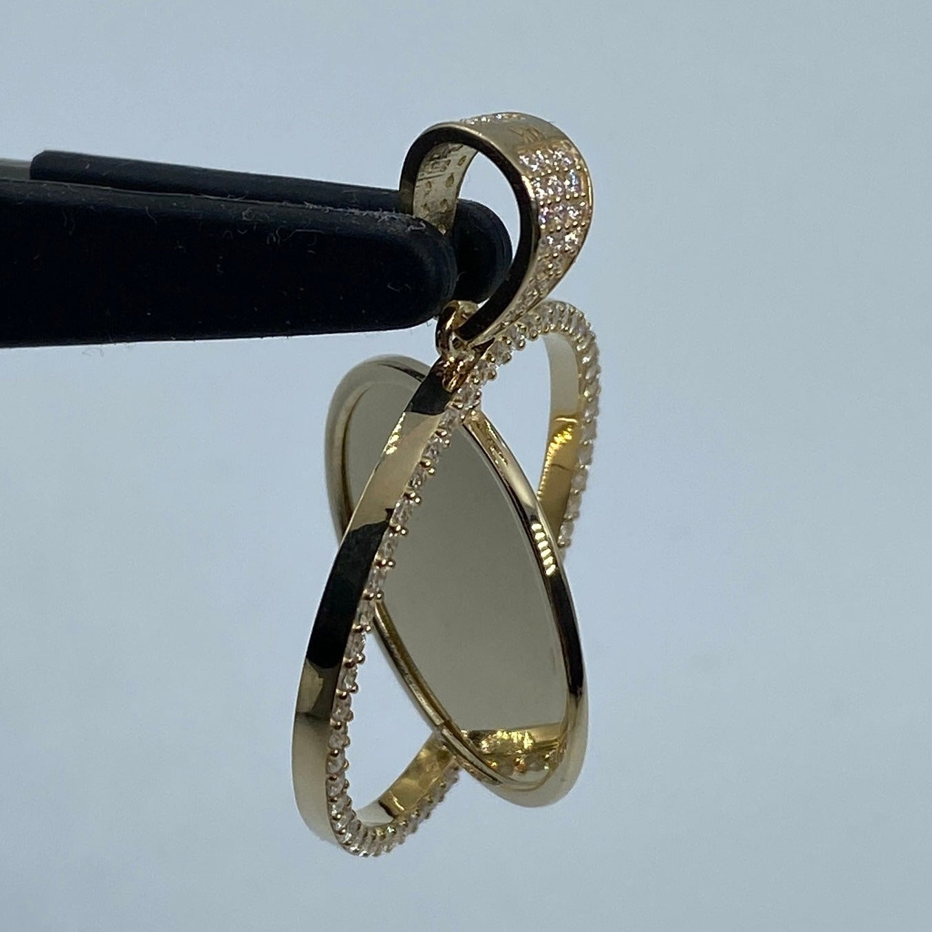 14K Spinning Circle Picture Photo Pendant