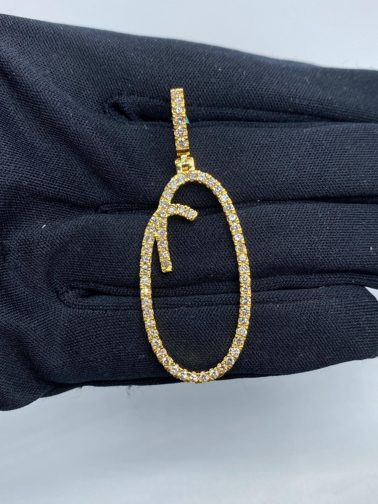 14k Initial O Large Script Pendant