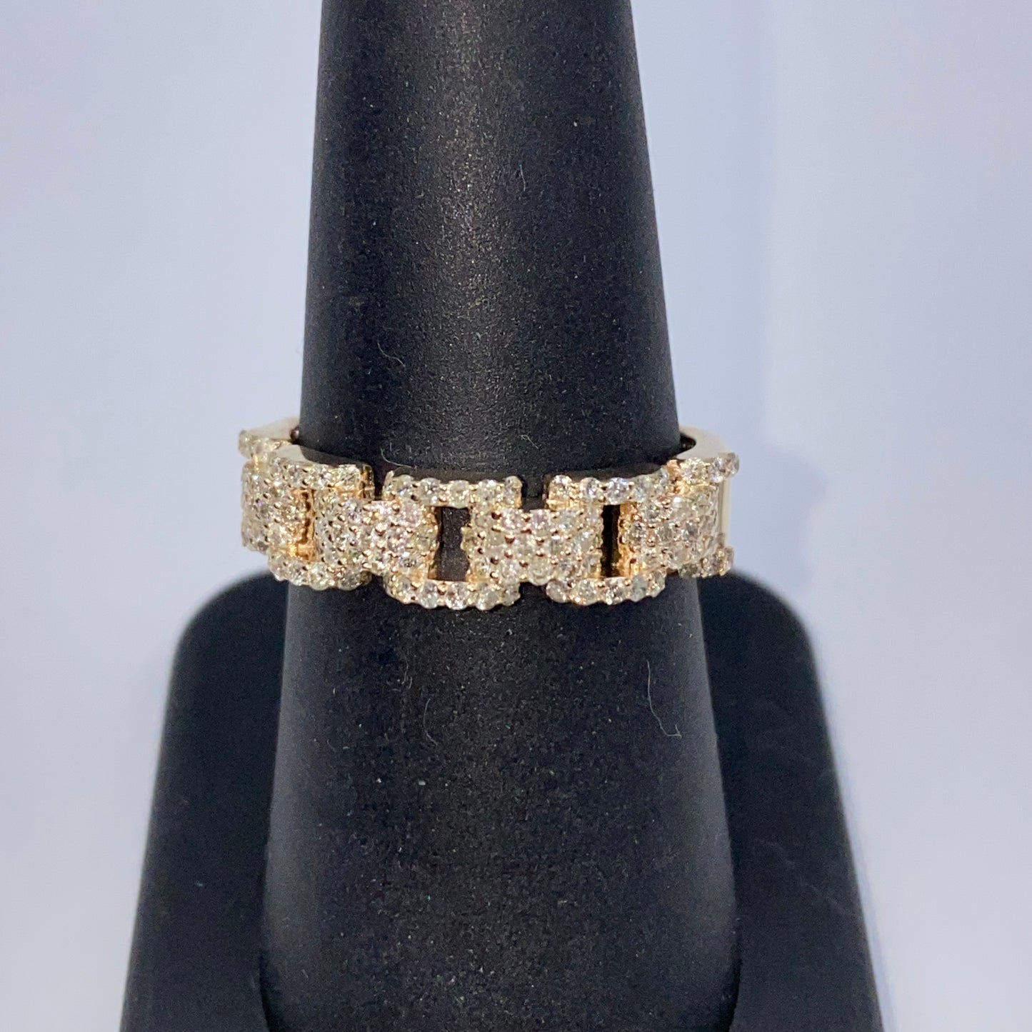 10K Heures Watch Band Diamond Ring