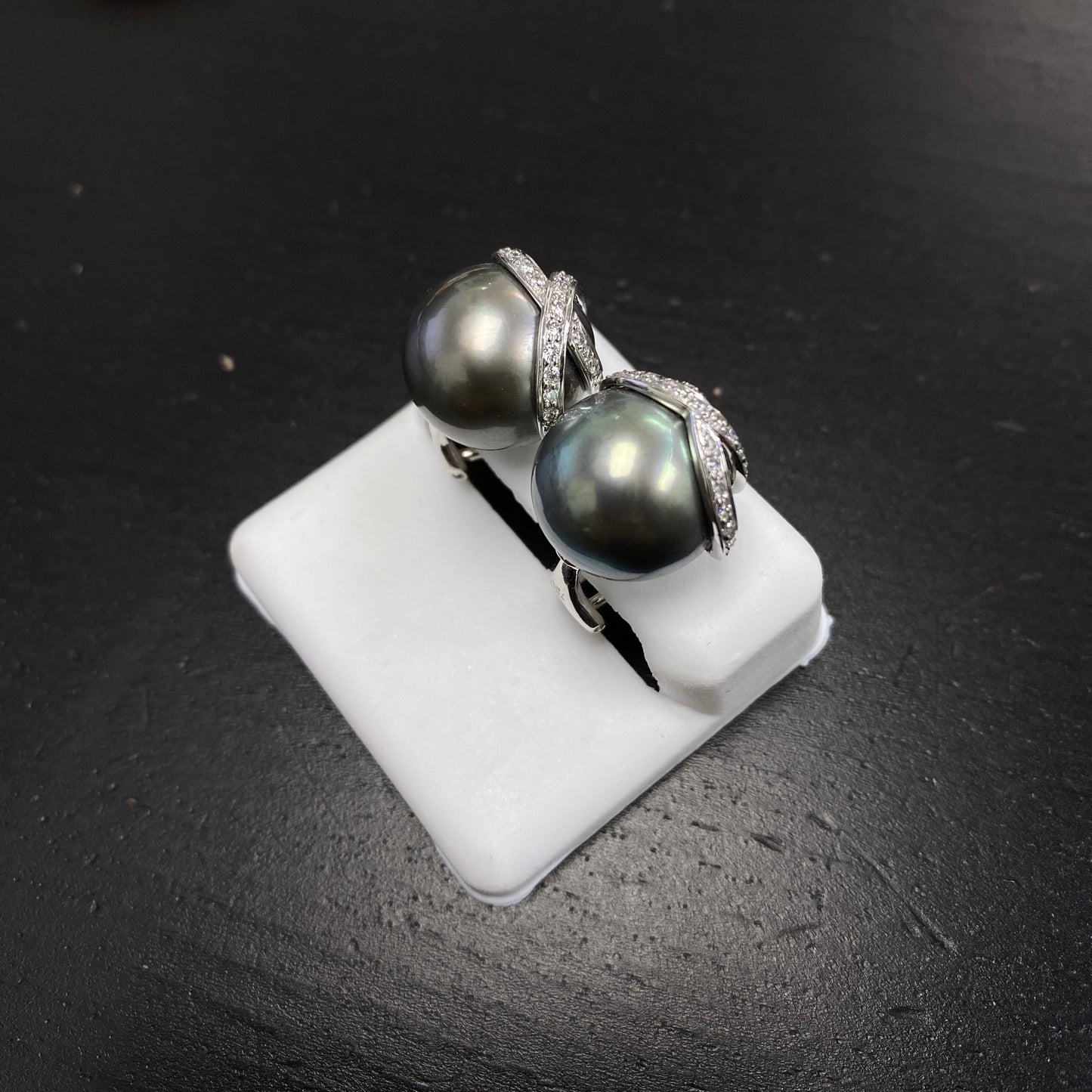 18K Tahitian Pearl Earrings