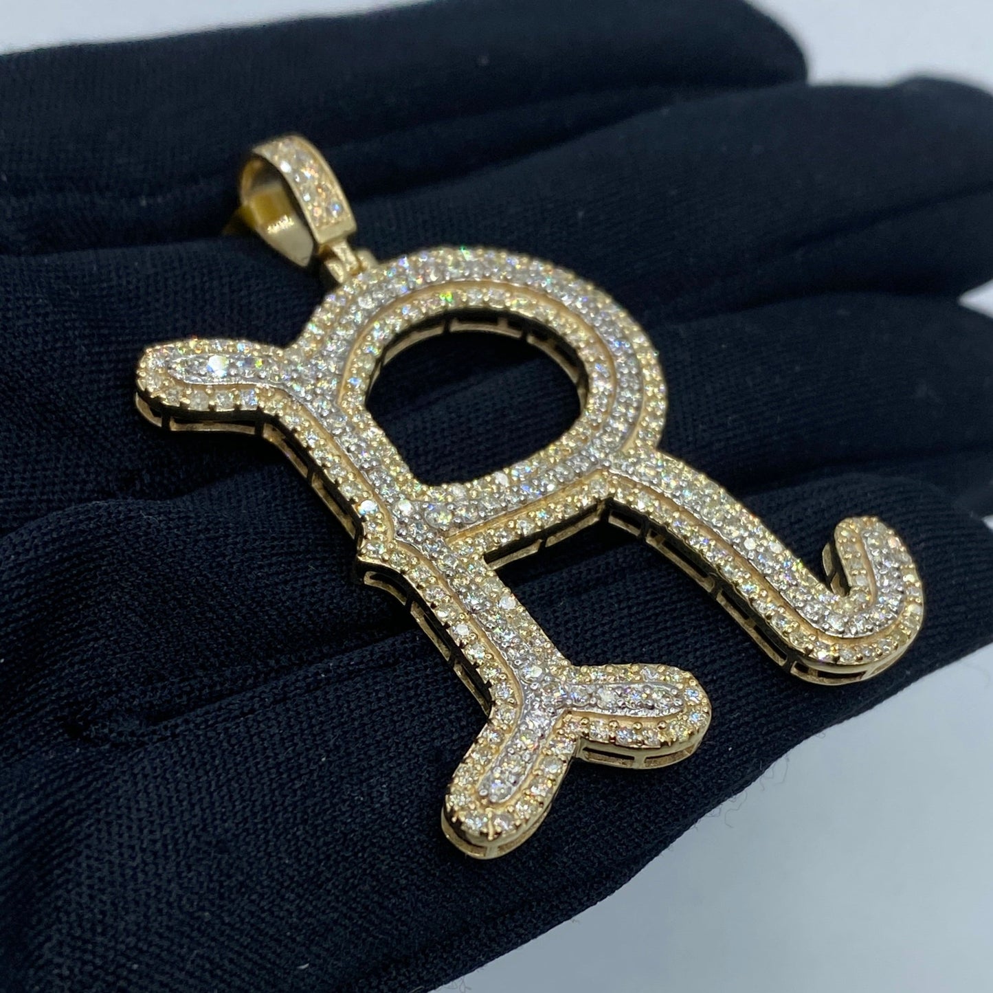 Initial R Old English Pendant