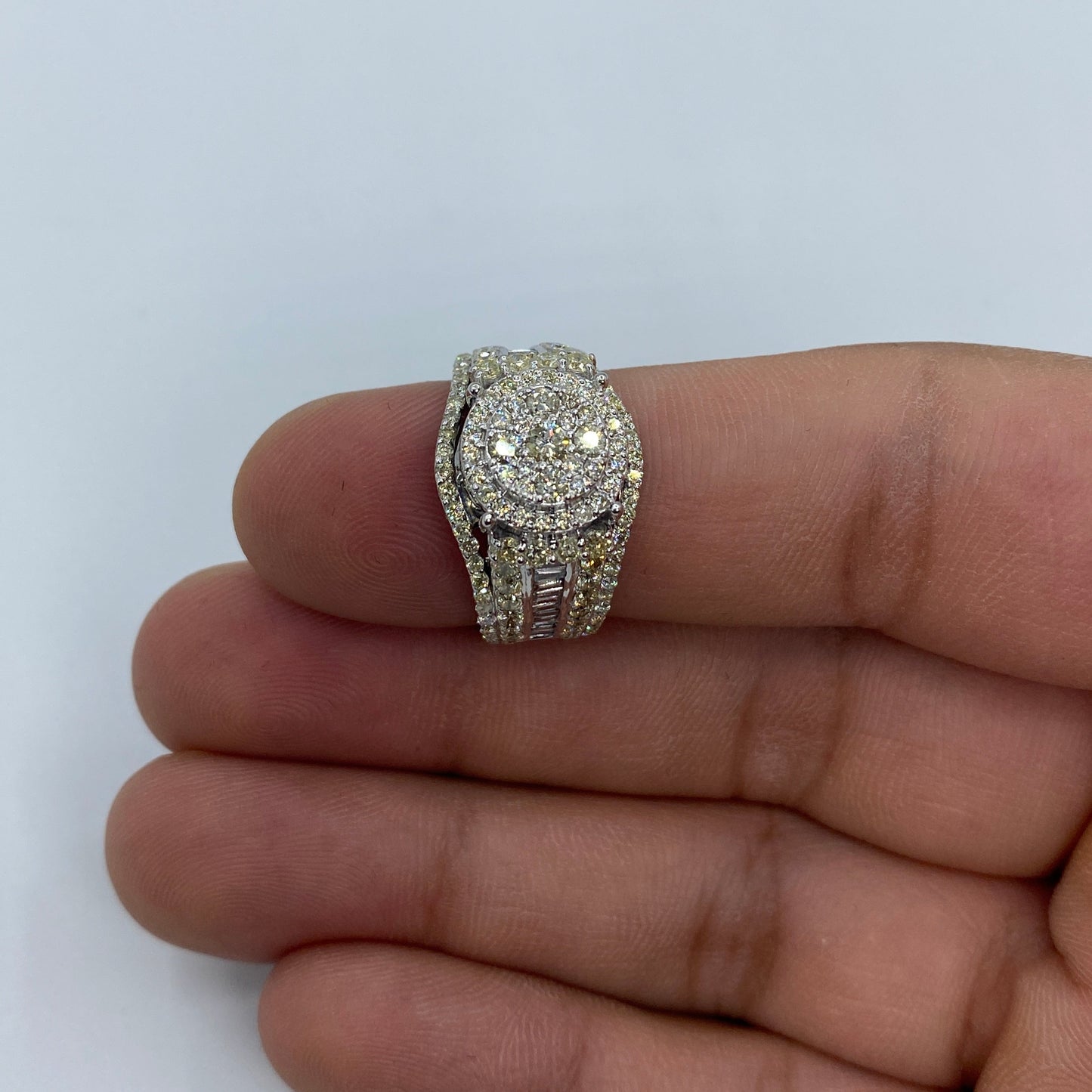 14K Circle Ring With Diamond Baguette Sides