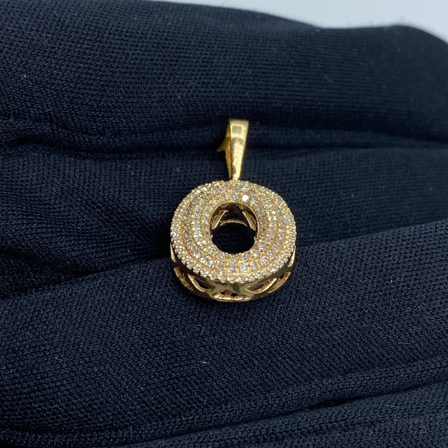 Initial O Bubble Pendant