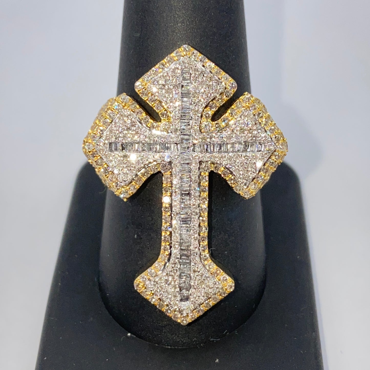 10K Bold Cross Diamond Ring