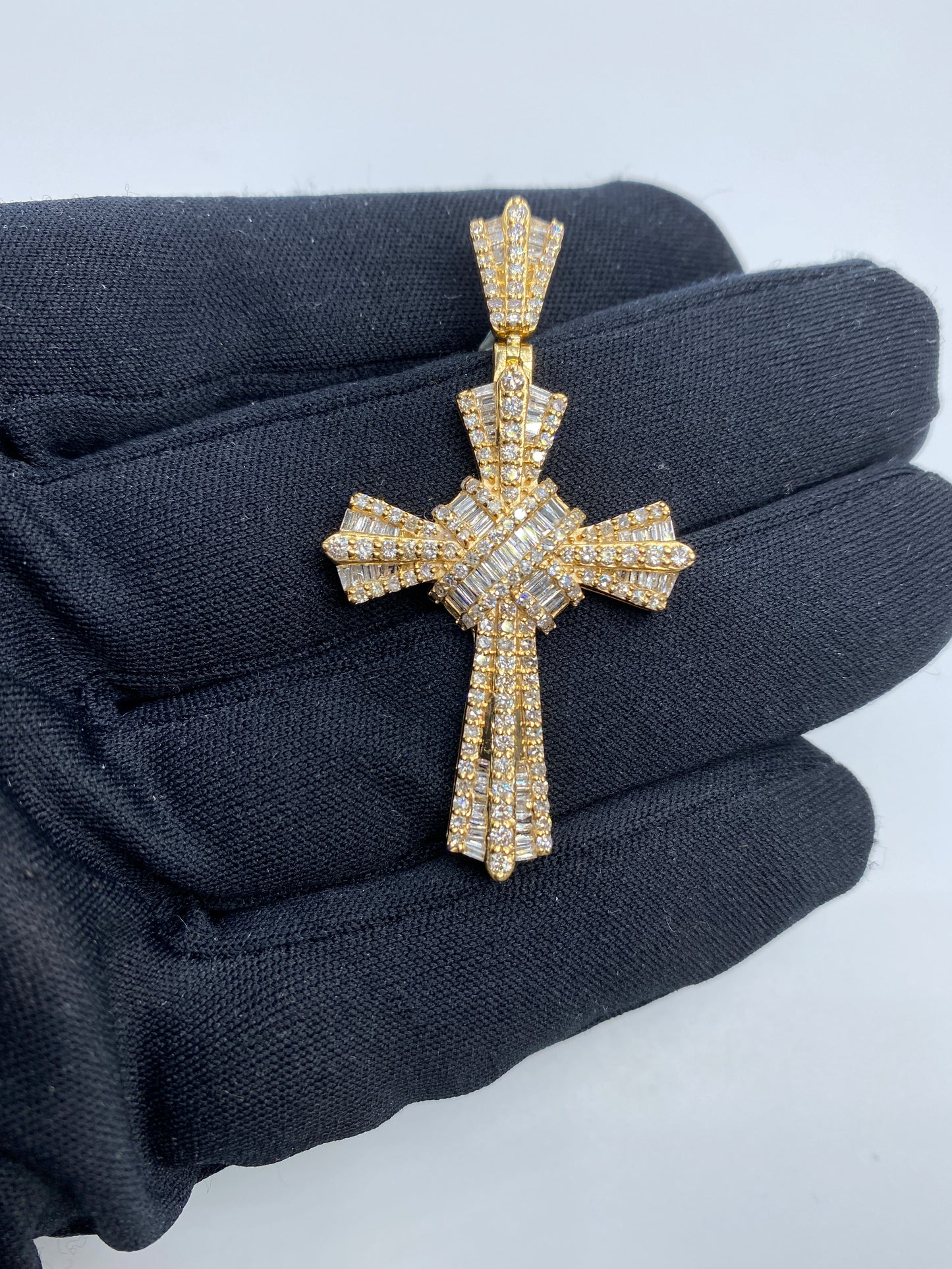 14k Latin Cross Baguette Pendant