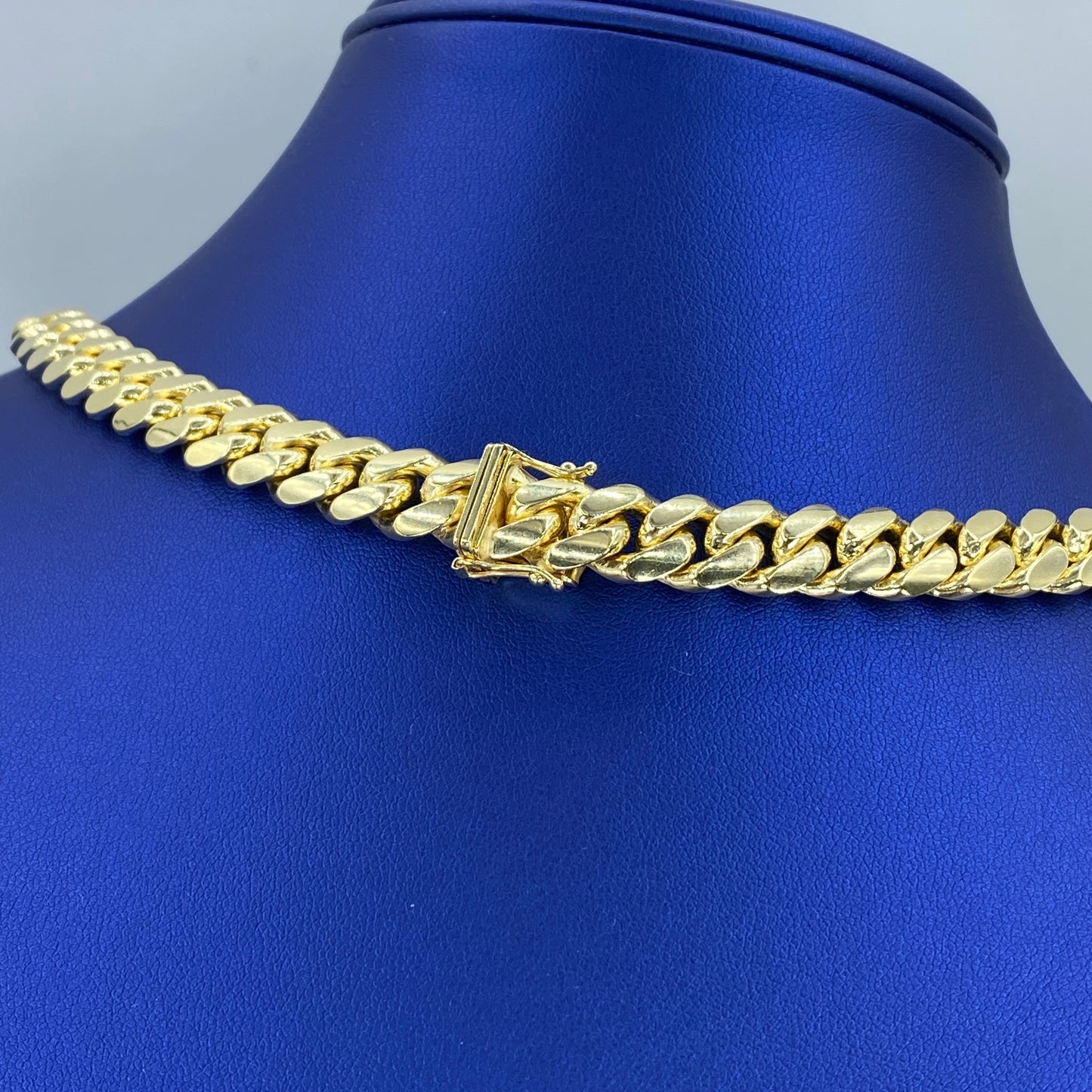 14K 9.5MM Cuban Link Chain 22"