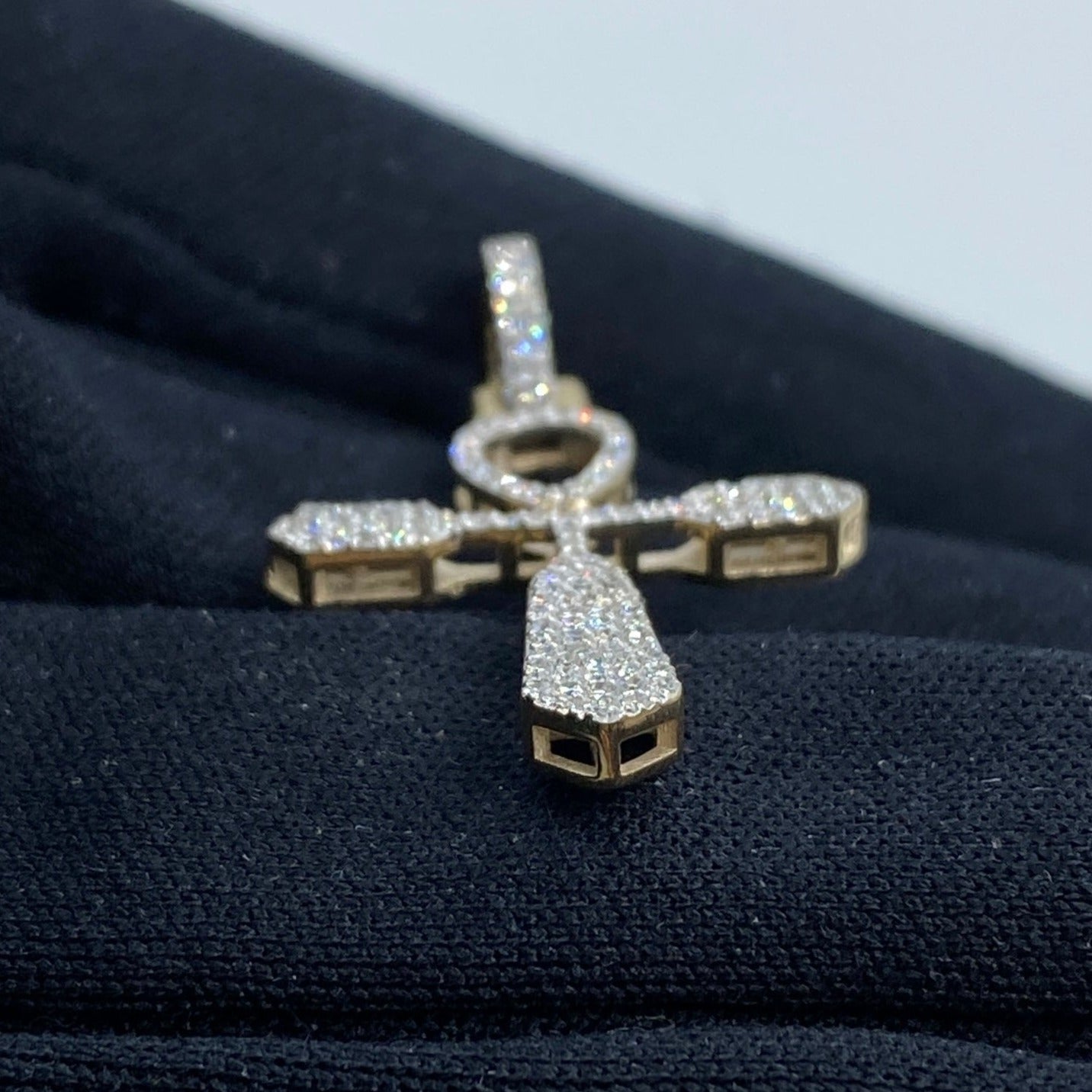 10K Daily Ankh Diamond Pendant