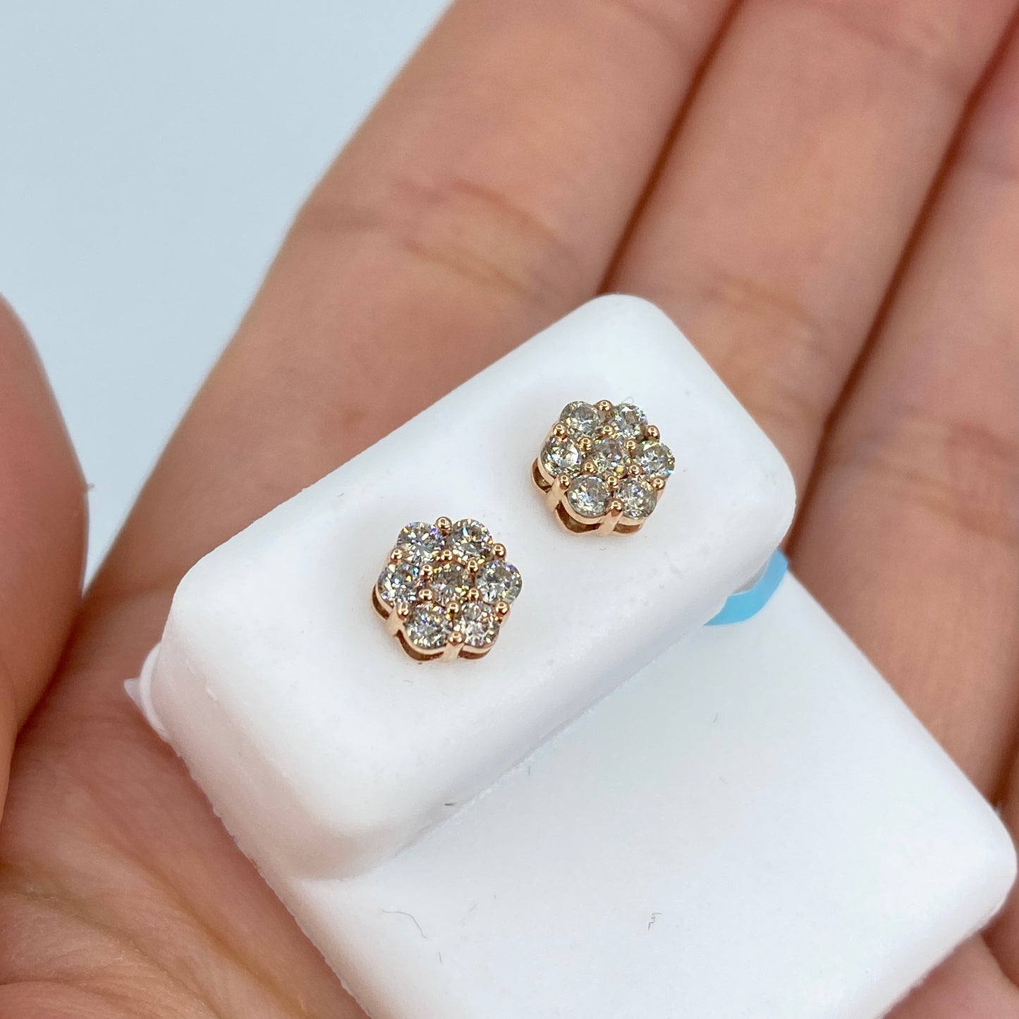 14K Flower Diamond Earrings 0.9ct