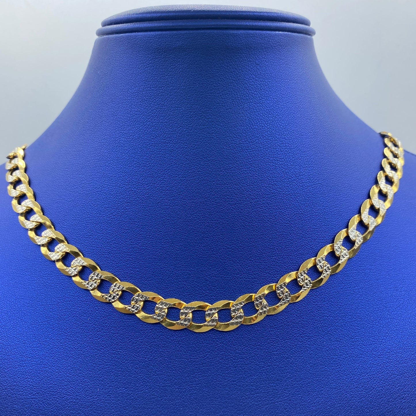 14K 9.7MM Cuban Link Chain 20-28"