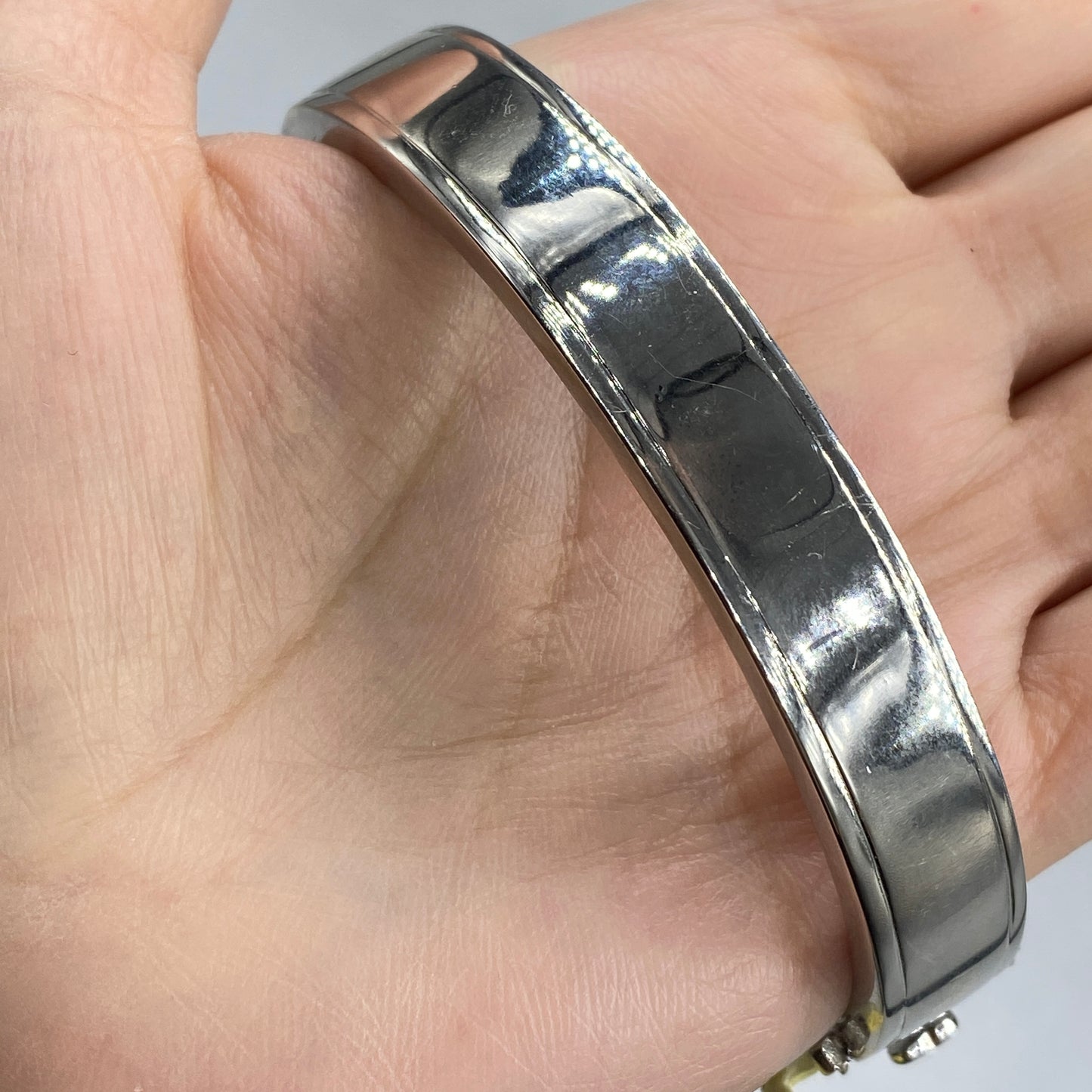 14K Sierra Leone Diamond Cuff