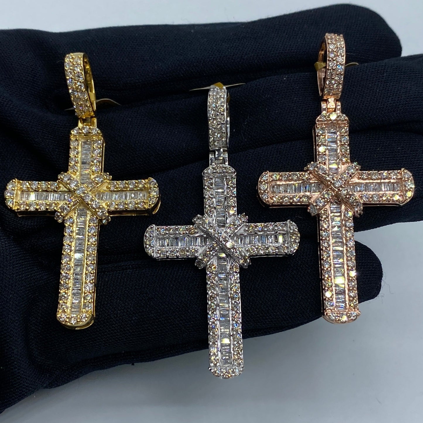 10K Knot Diamond Cross Pendant