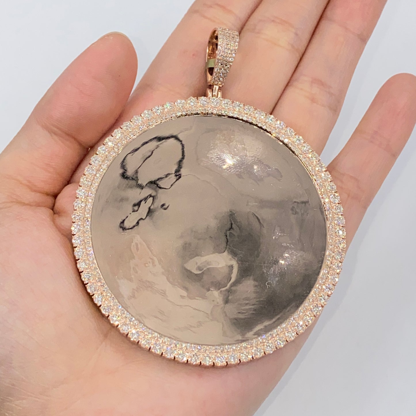 10K Circle Photo Diamond Pendant