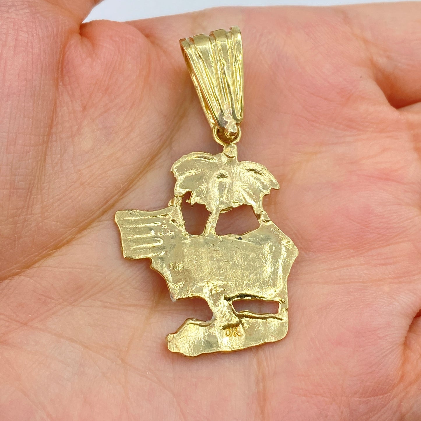 10K Puerto Rico Beach Pendant