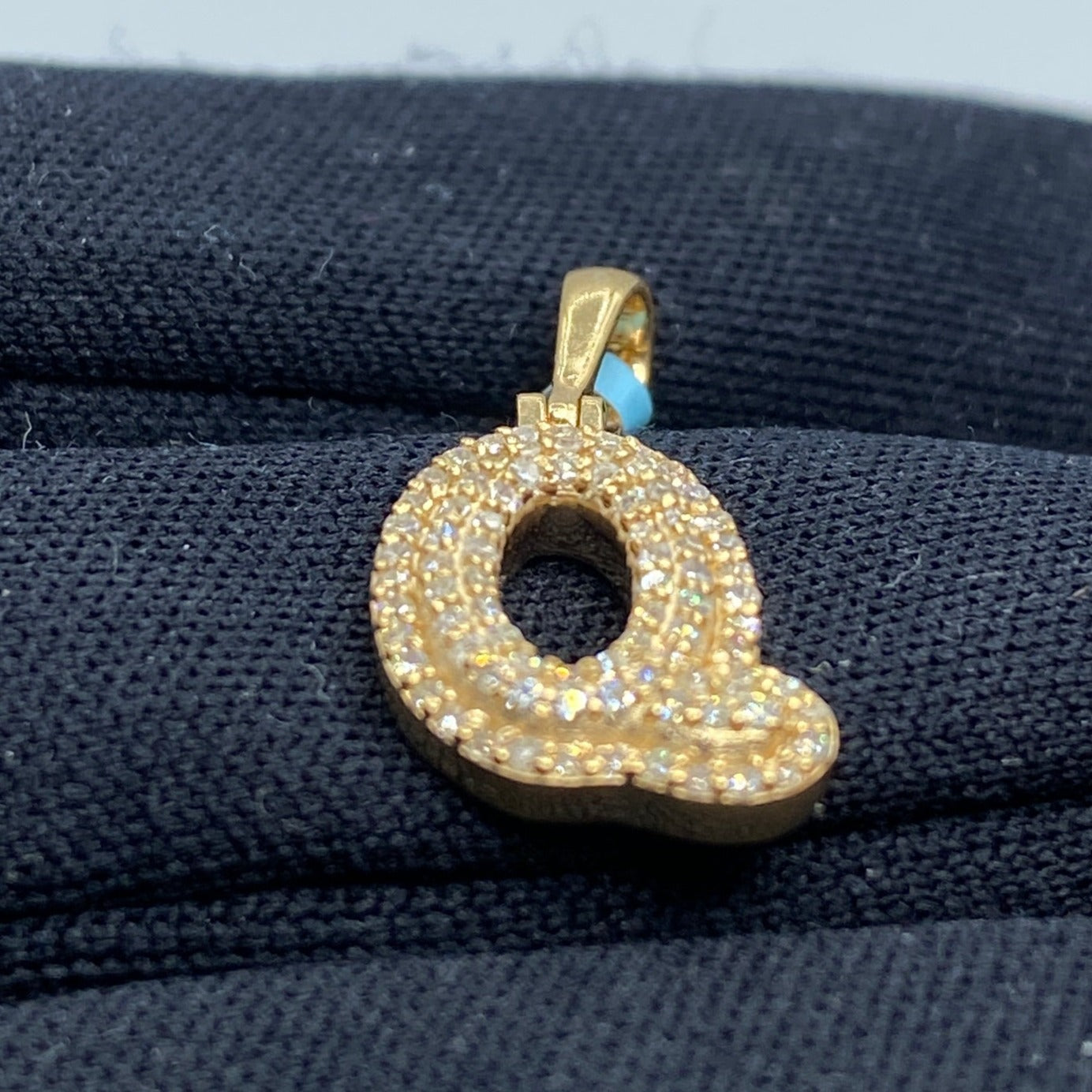 14k Initial Q Bubble Pendant