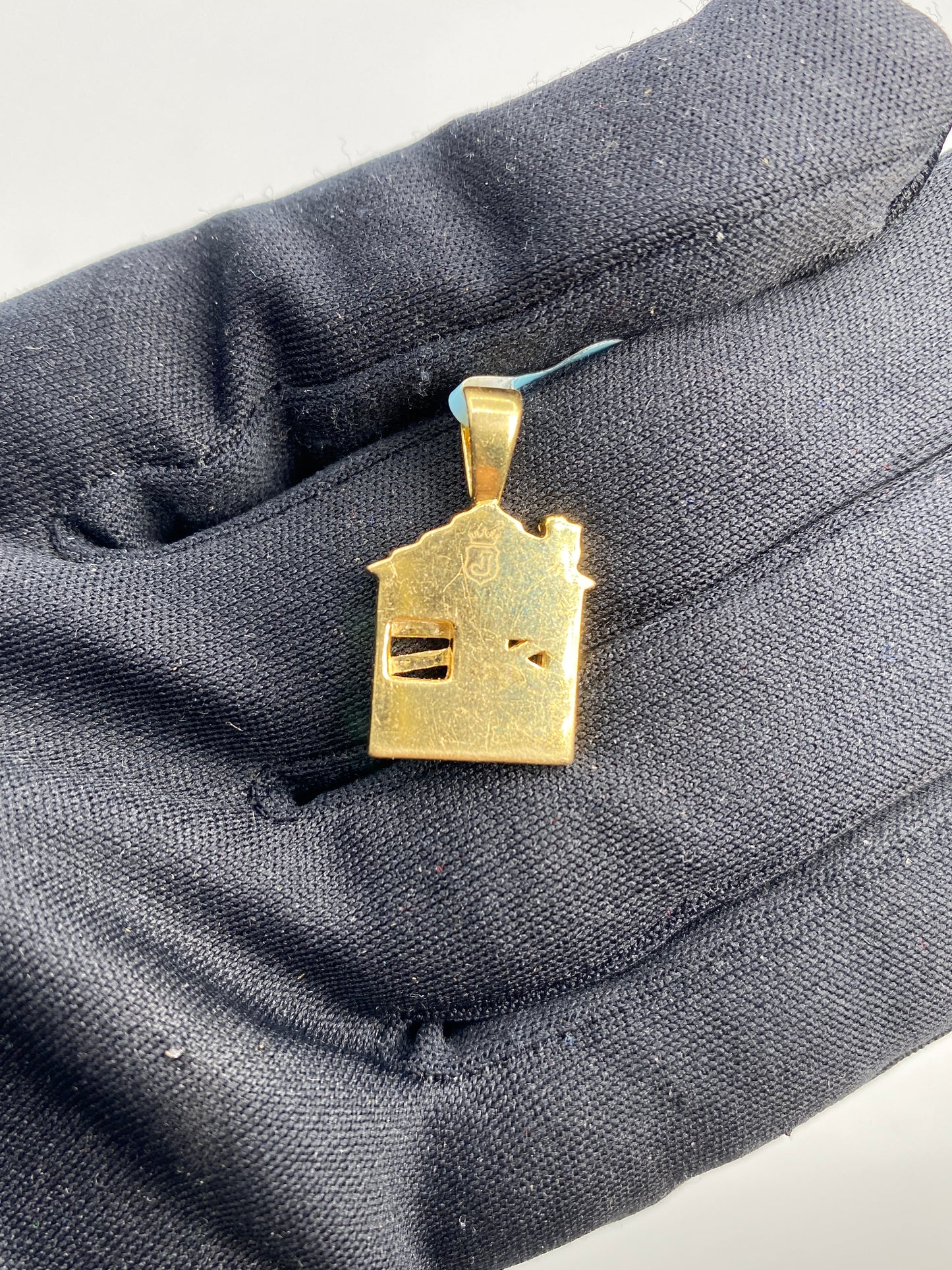 14k Trap House Pendant